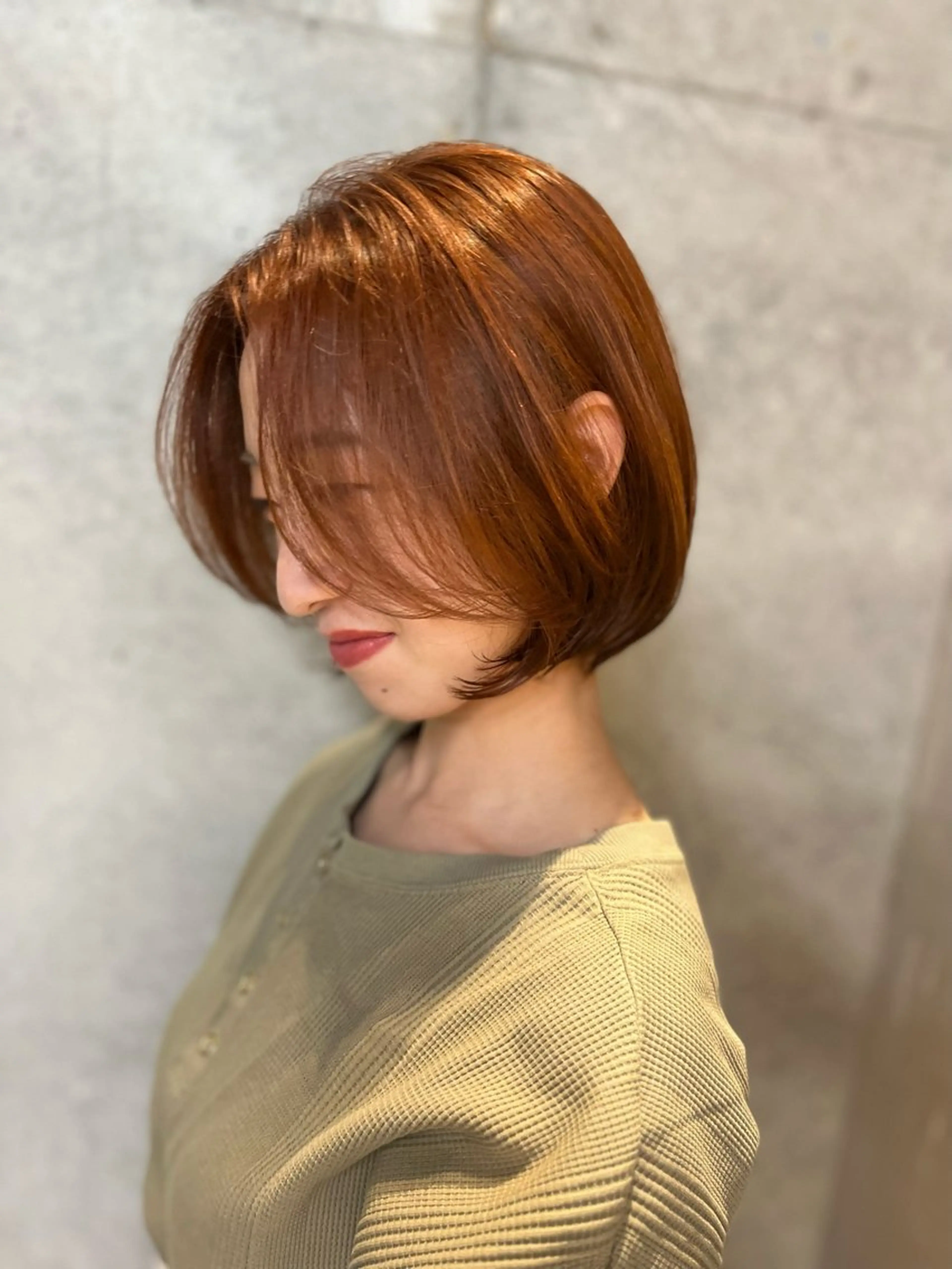 ミディアム カラー ヘアアレンジ ショートボブ ブラウンカラー オレンジ オレンジブラウン ボブ カット ヘアカラー トリートメント mina 🌷のヘアスタイル