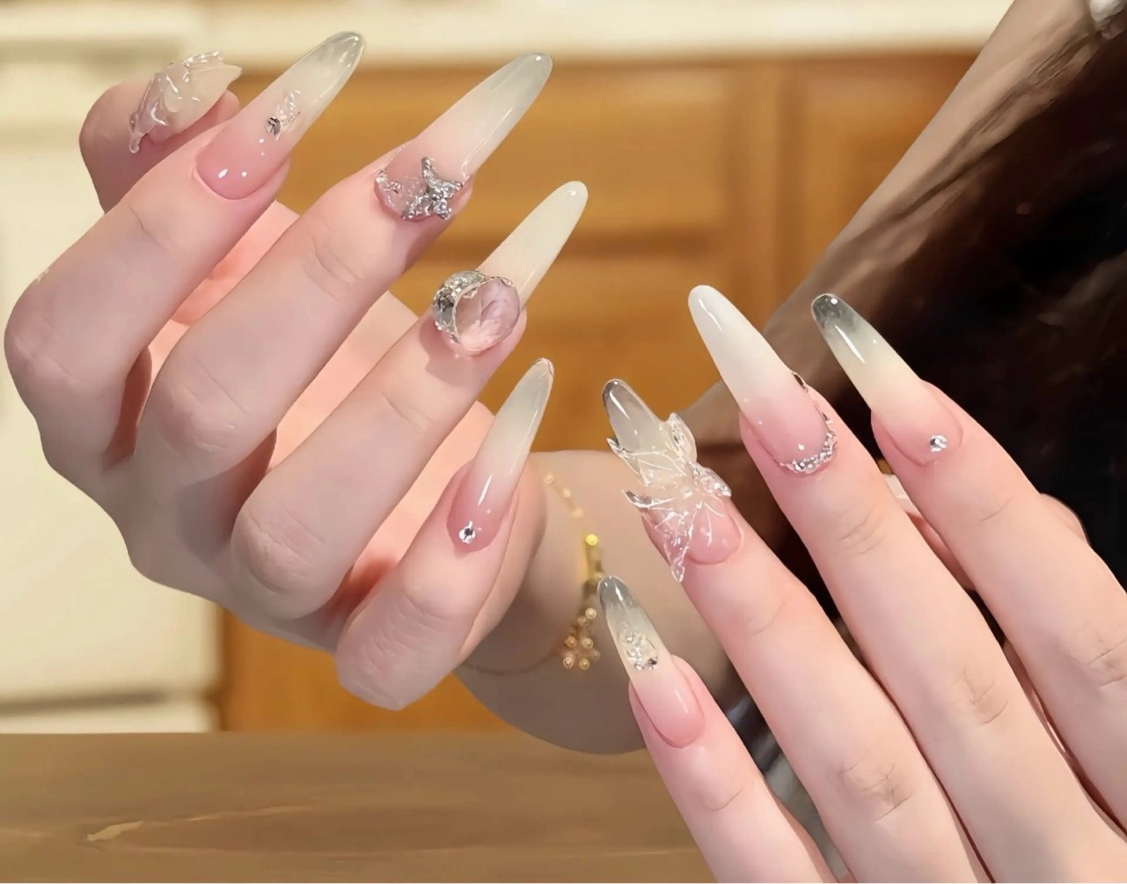 ネイル チークネイル 長さ出し フレンチネイル ガーリー 韓国ネイル sun nail池袋 モデル募集のネイルデザイン