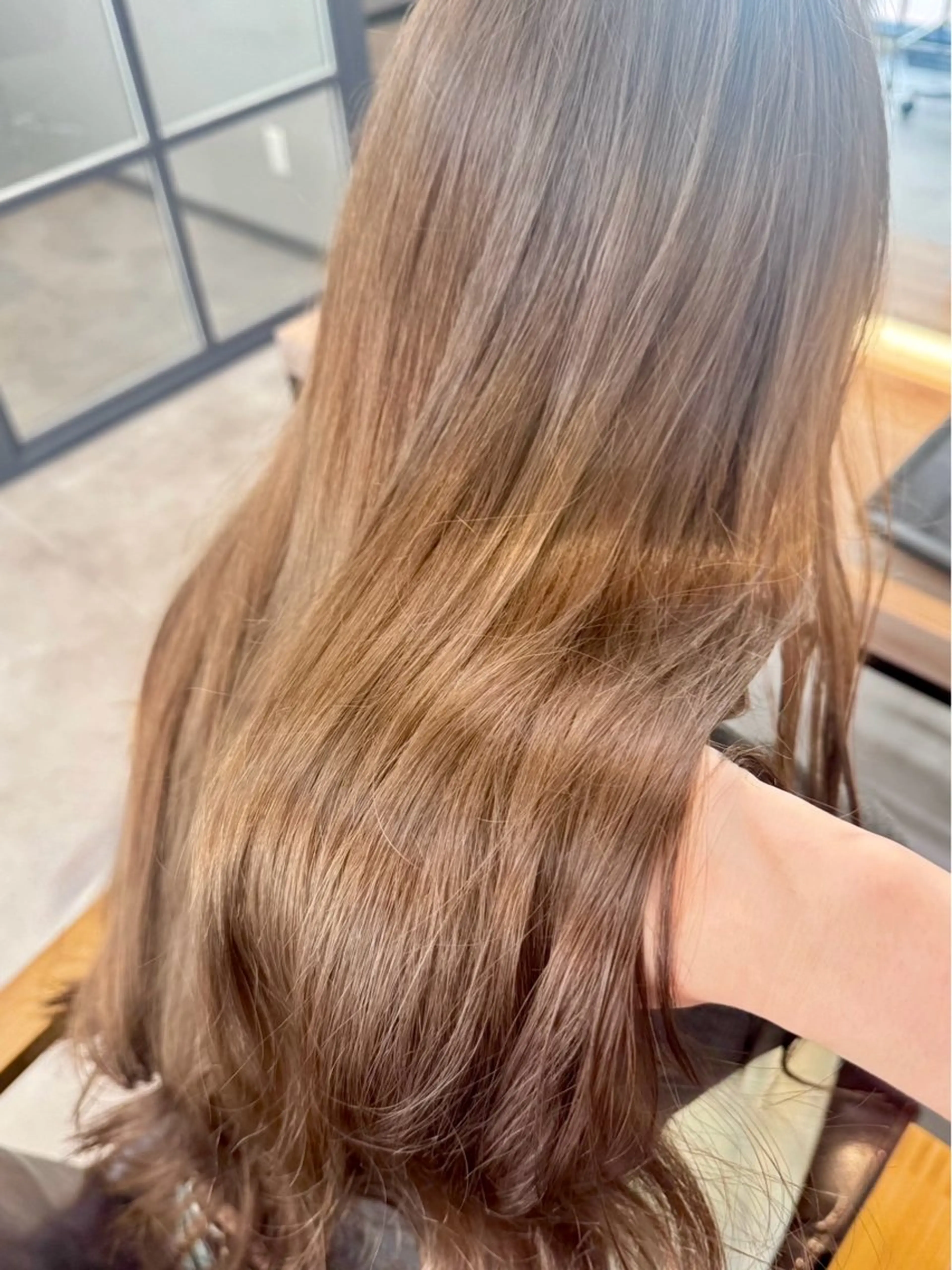 ロング カラー ベージュカラー ブリーチ ハイトーンカラー ミルクティーベージュ ヘアカラー 髪質改善/レイヤー/ 🐣kokoro🌸のヘアスタイル