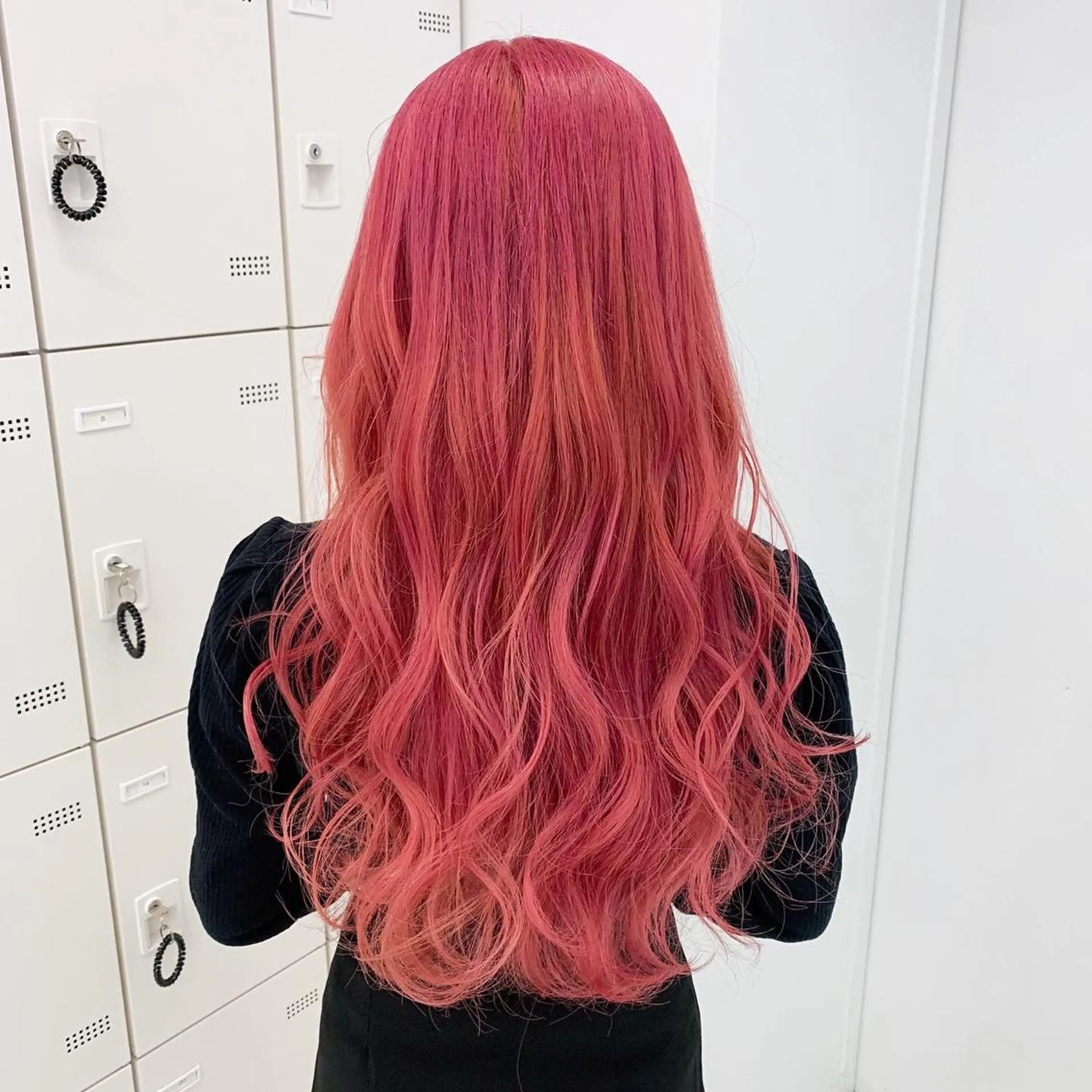 ロング カラー パーマ ヘアアレンジ メンズ キッズ ネイル マツエク・マツパ メンズブリーチ メンズハイトーン メンズインナーカラー メンズ韓国風 ベージュカラー 💕トレンドうる艶髪 💕TUNE銀座のヘアスタイル