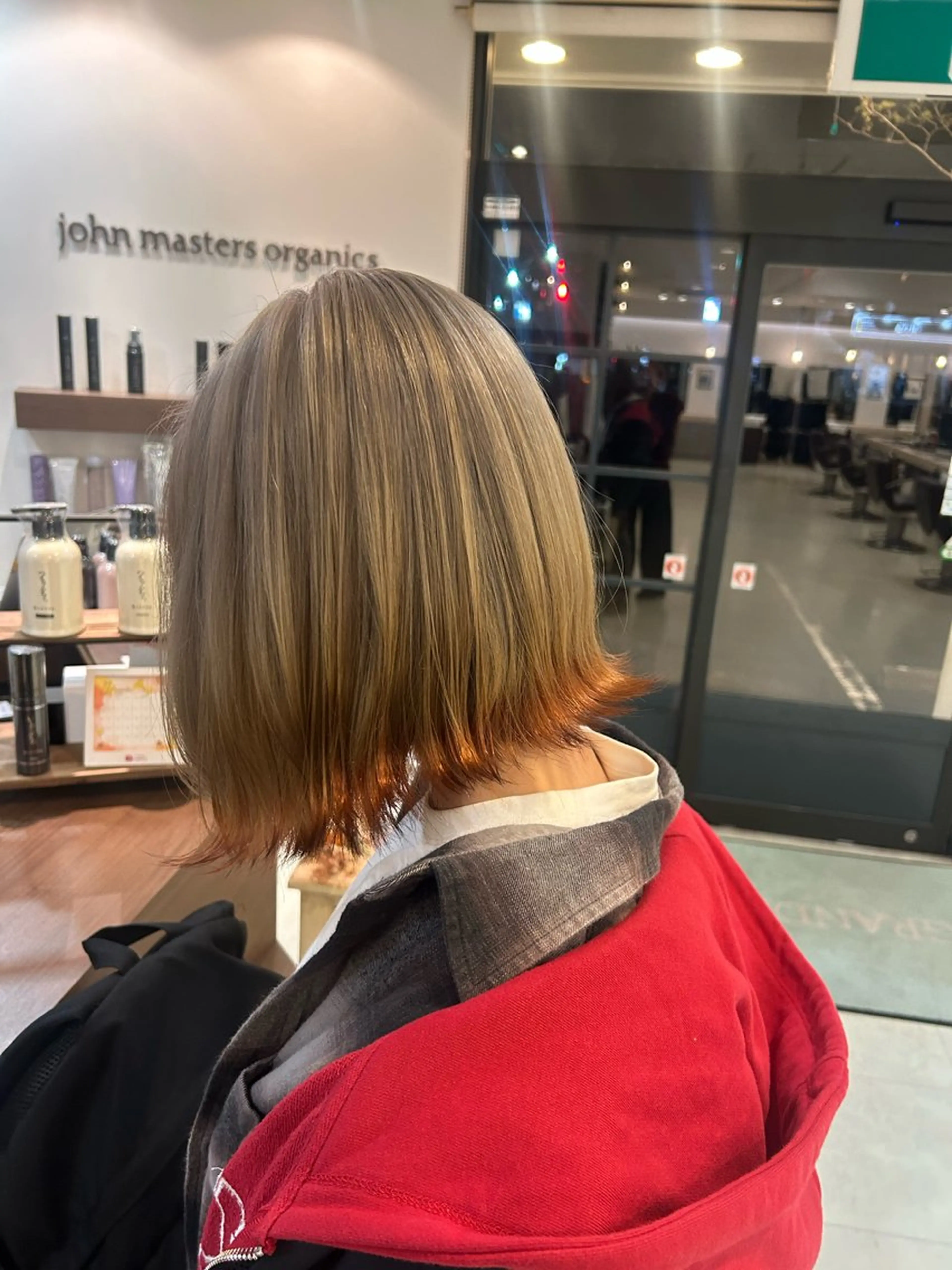 カラー ブリーチ オレンジ ヘアカラー 北崎 花のヘアスタイル