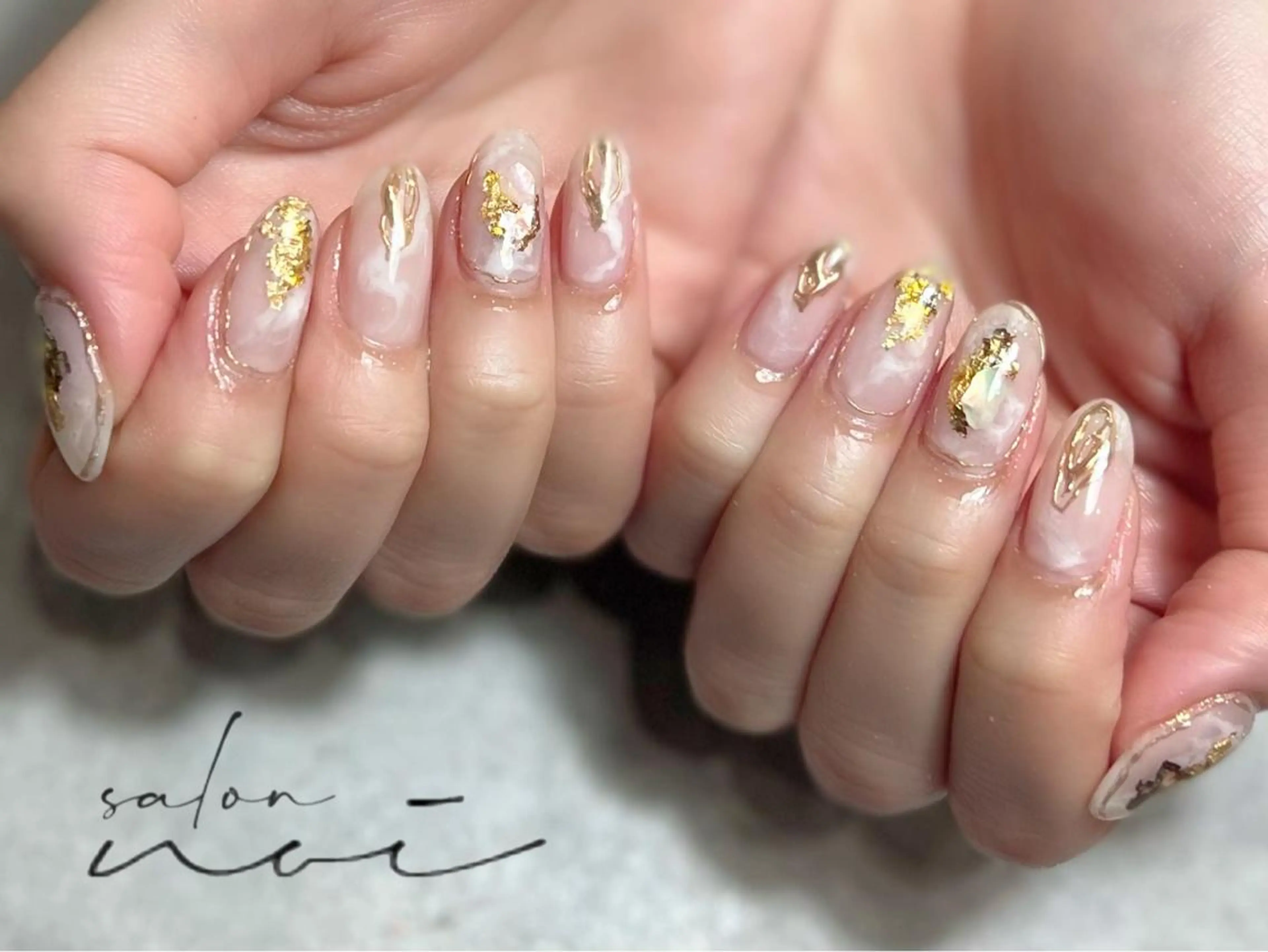 ネイル ニュアンスネイル ホワイト ハンドネイル salon noiのネイルデザイン