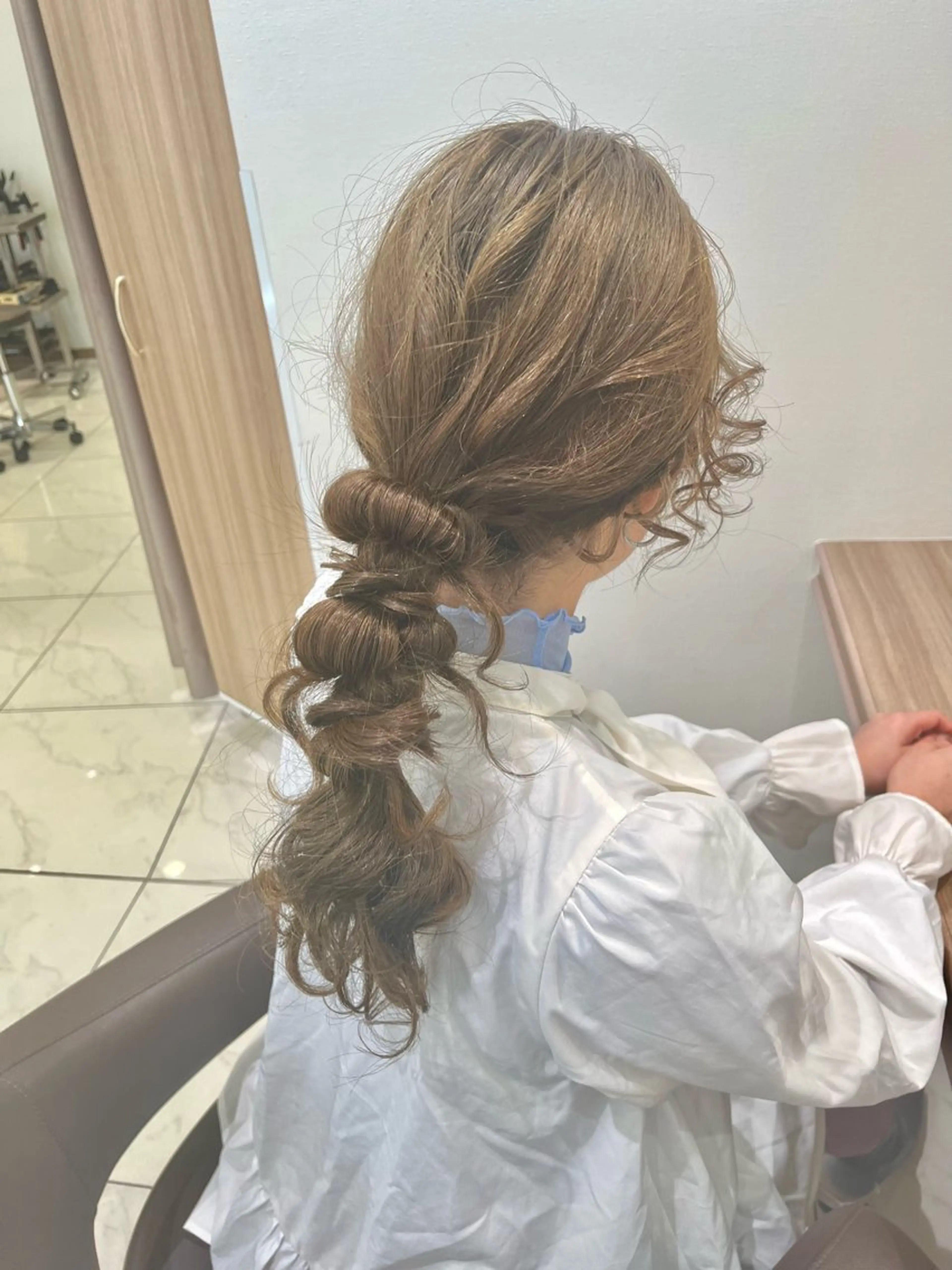 ロング ヘアアレンジ 低ダメ高明度 低ダメ高明度ハイトンのヘアスタイル