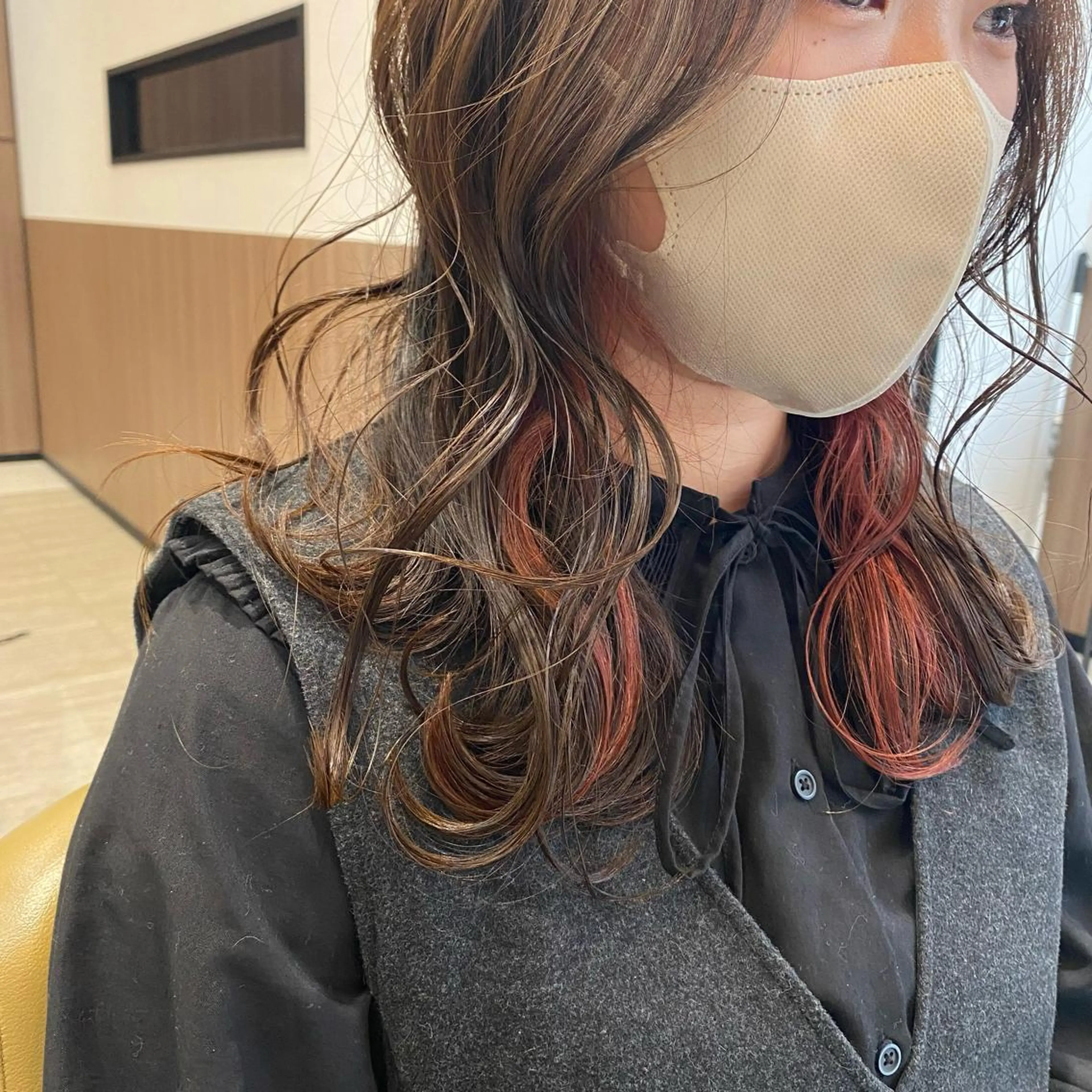 ロング カラー ヘアカラー 天池 結衣のヘアスタイル