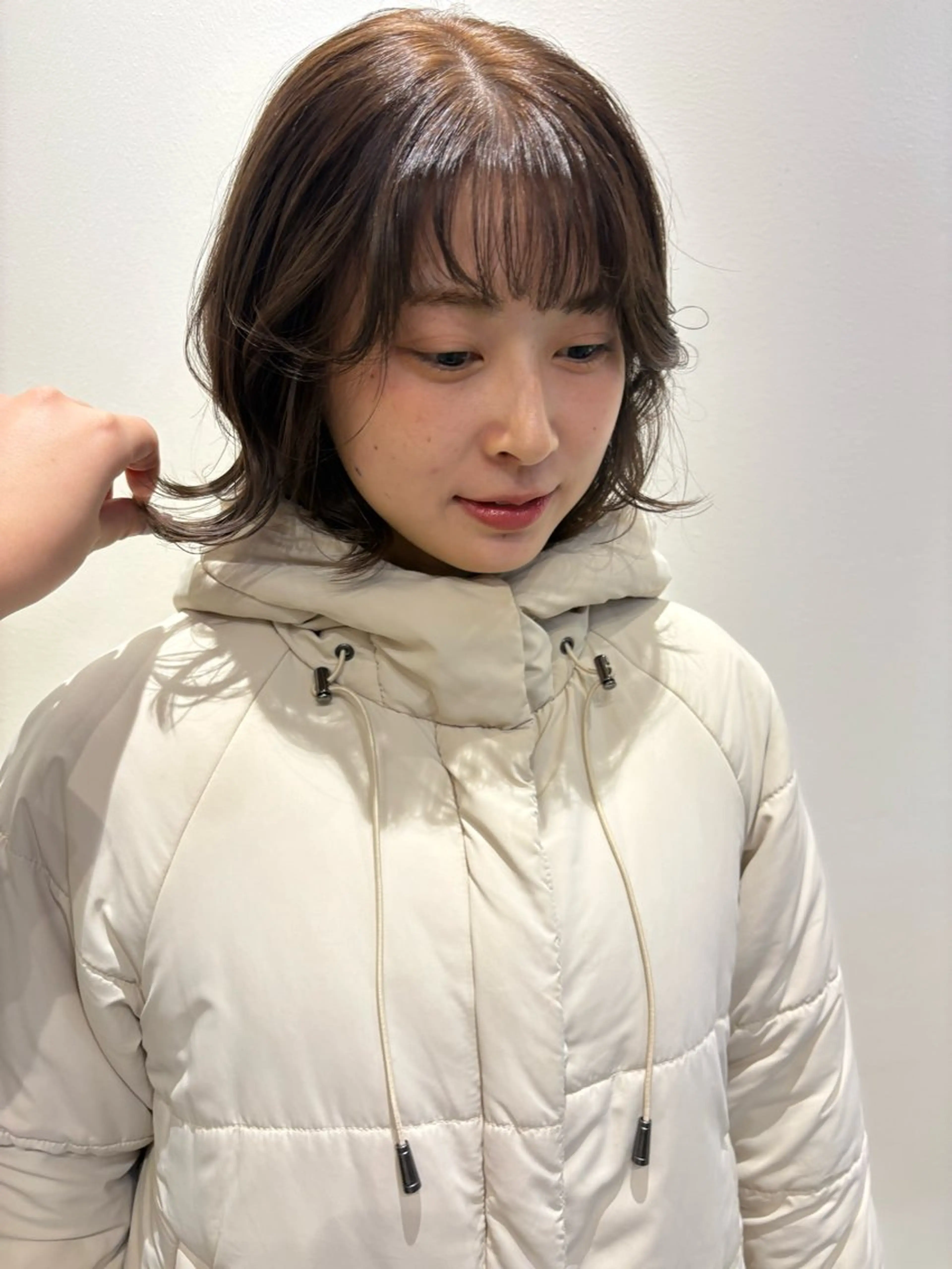 カラー ベージュカラー ブリーチ 透明感カラー ヘーゼル ブリーチなしカラー ヨシノ マナウのヘアスタイル