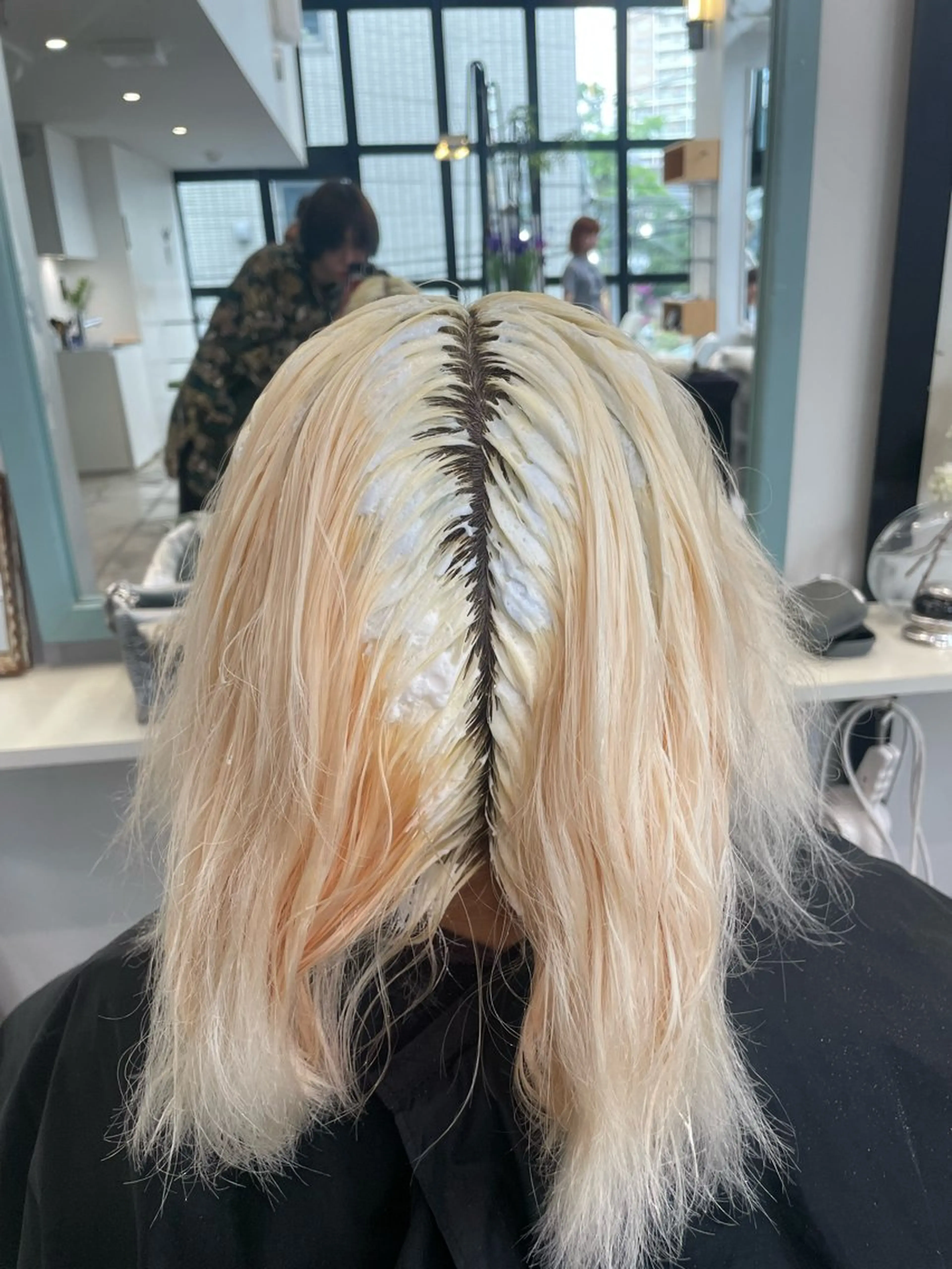 カラー ブリーチ カット ヘアカラー トリートメント ハイトーン/ブリーチ /ウルフ/しゅーたのヘアスタイル