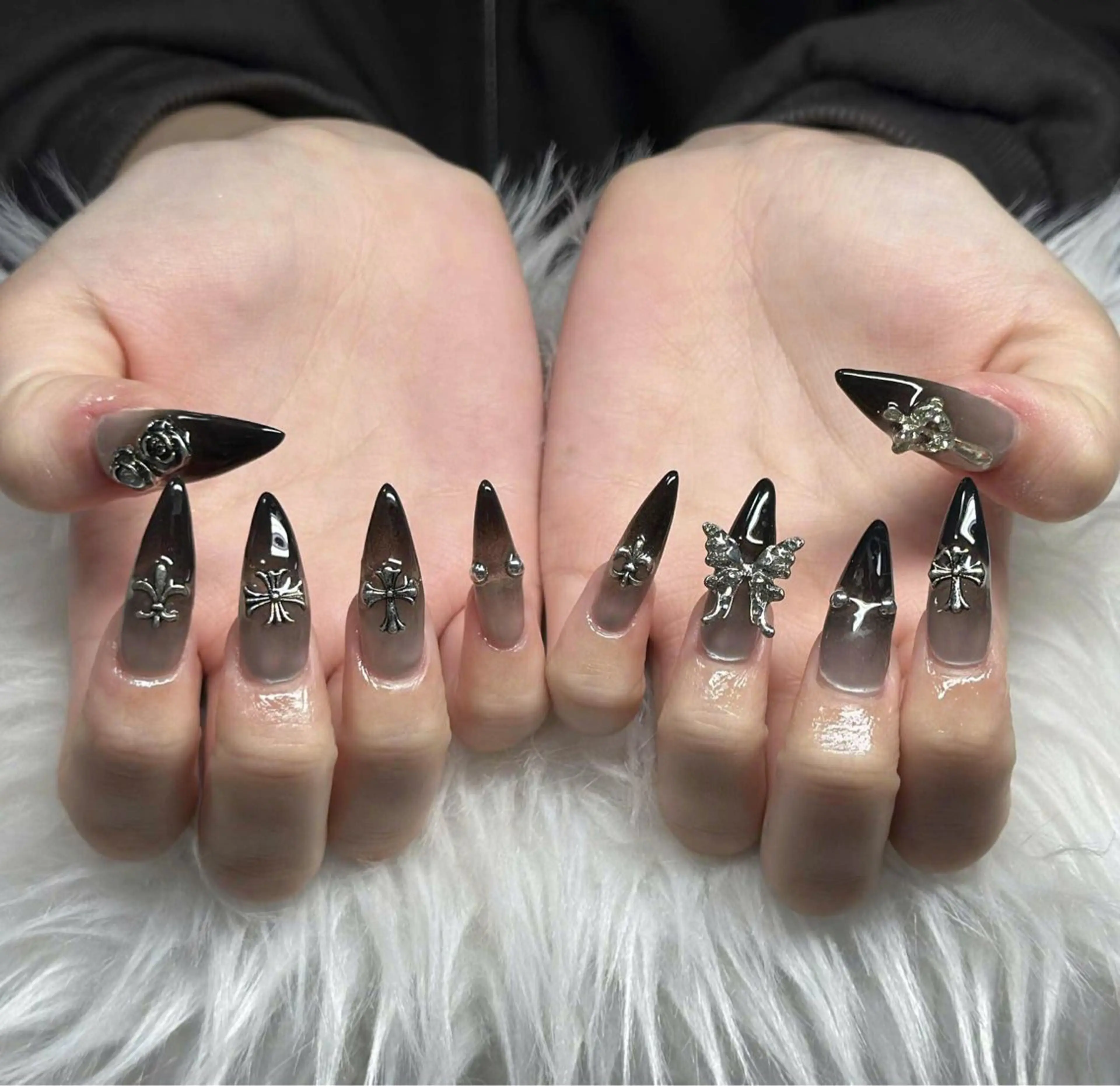 ネイル フレンチネイル ジェルネイル ハロウィン 韓国ネイル マグネットネイル ハンドネイル Hbaby nailのネイルデザイン