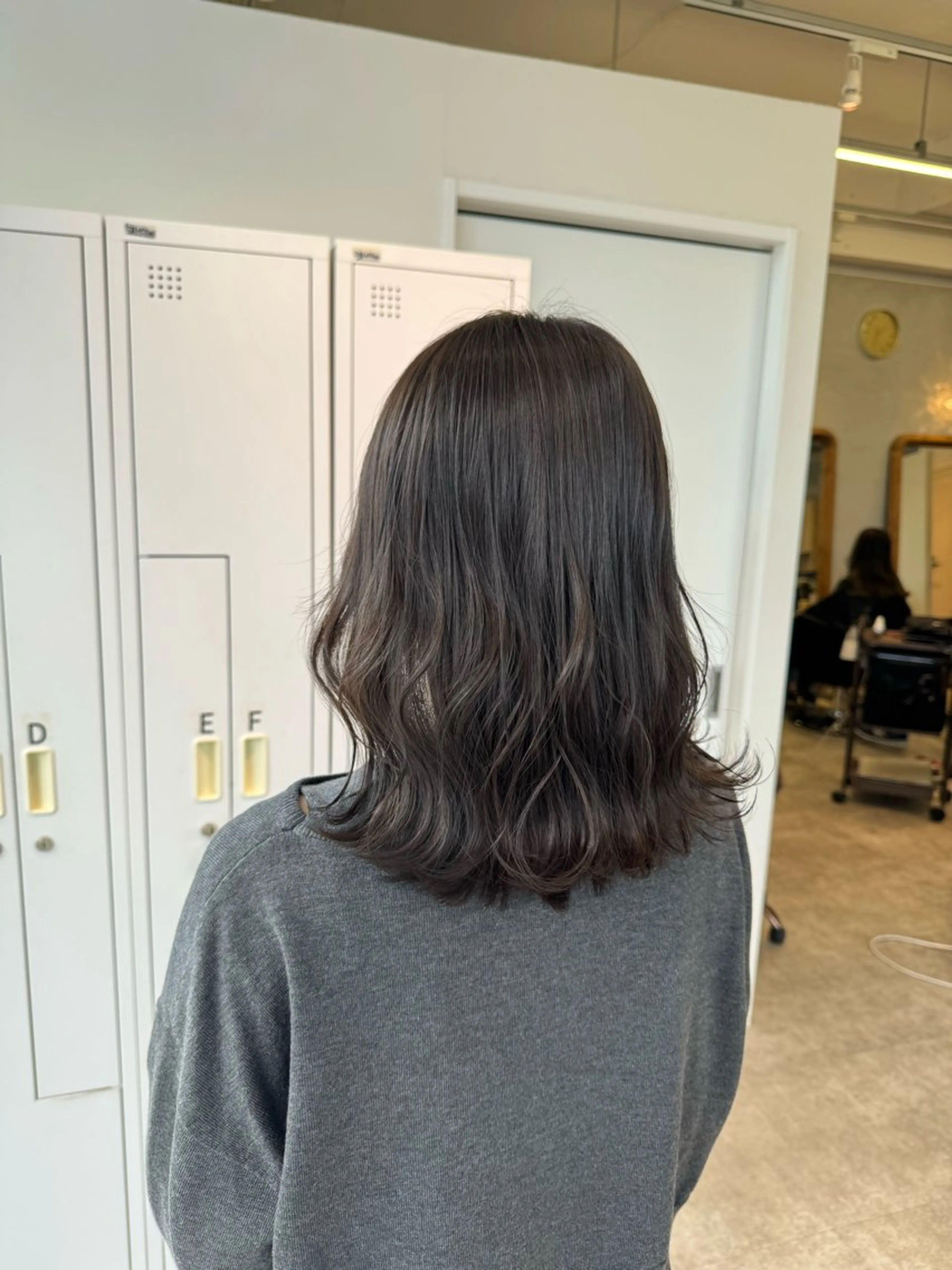 ミディアム カラー 透明感カラー グレージュ ヘアカラー オスズ 🎀´-のヘアスタイル