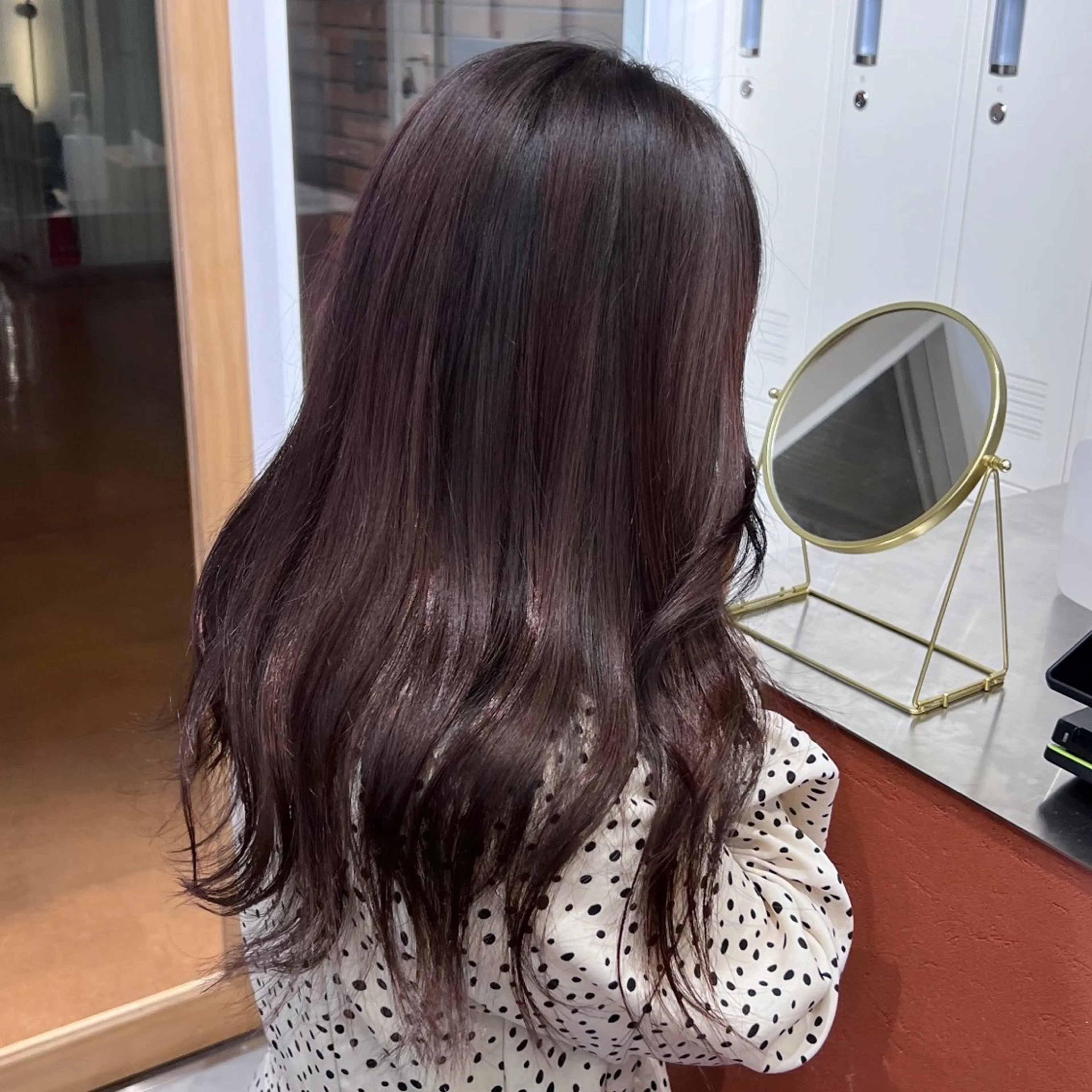ロング カラー パーマ ベージュカラー 黒髪 ブルーカラー ブルーブラック ブラウンカラー カット ヘアカラー 縮毛矯正 トリートメント akira｜ 透明感ベージュ｜梅田のヘアスタイル