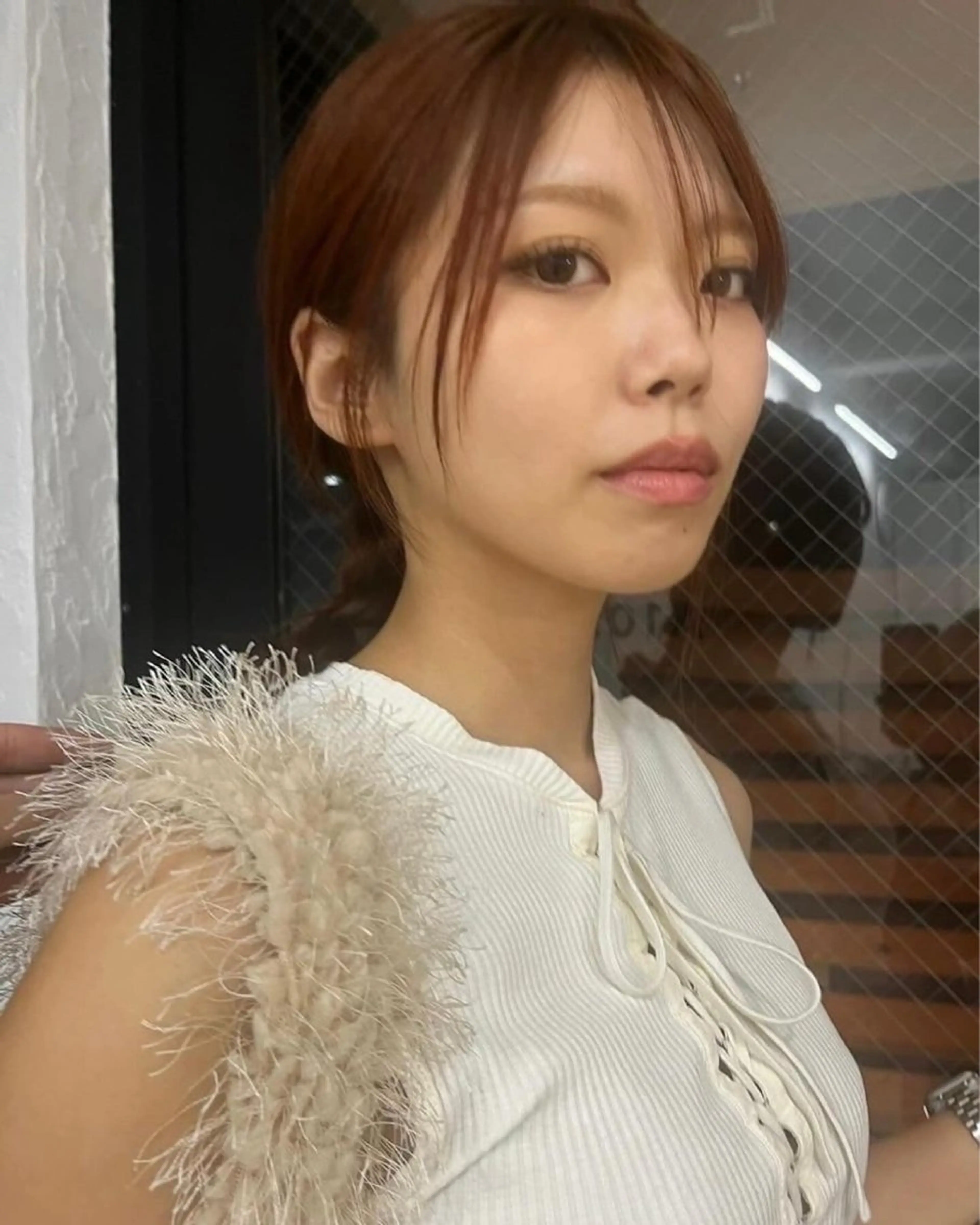 セミロング イシイ モエカのヘアスタイル