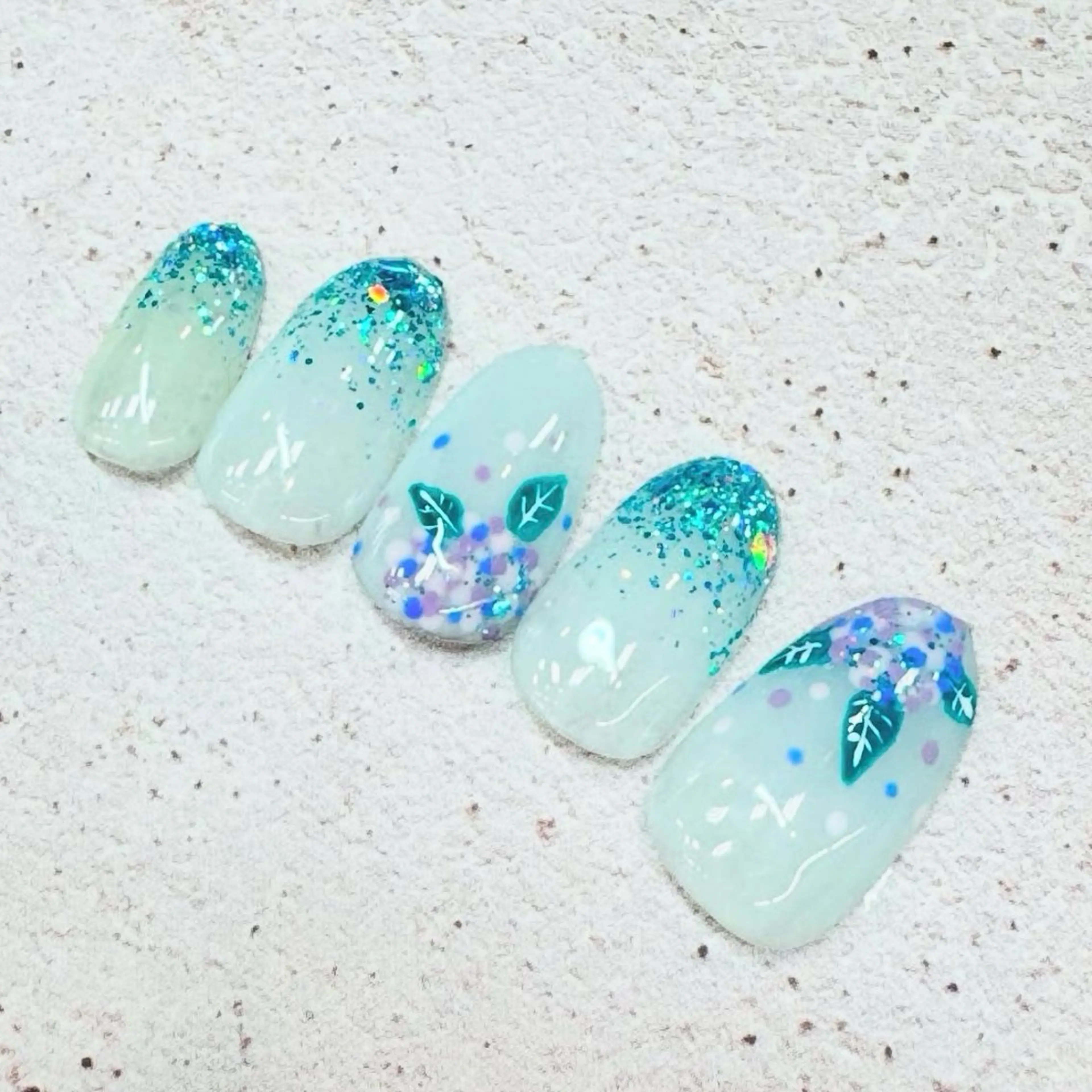 ネイル 重永 夏南のネイルデザイン