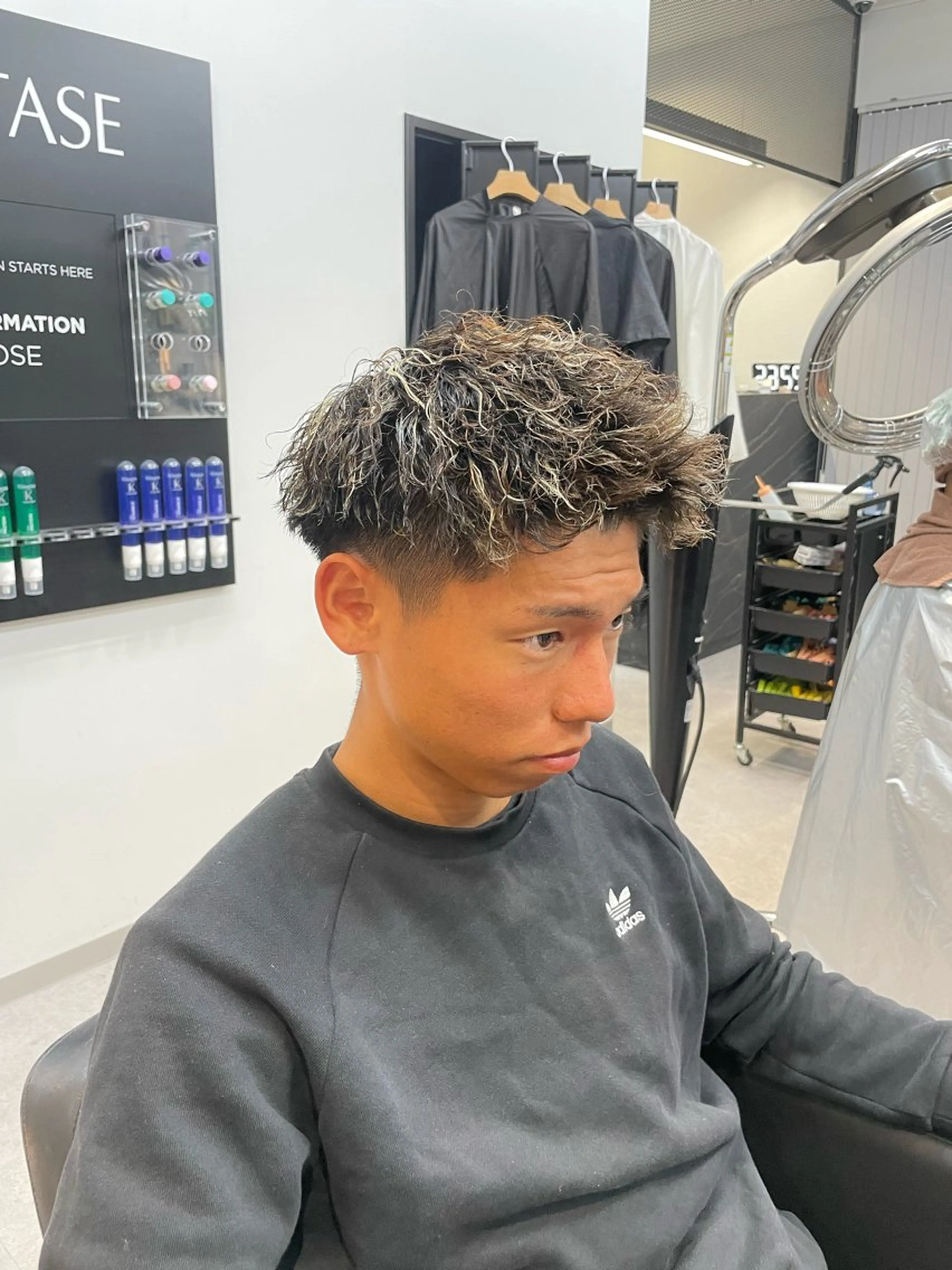 ショート パーマ メンズ モヒカン メンズパーマ ツイストスパイラルパーマ スパイラルパーマ men'sLapis横浜所属・清藤 竜輝のヘアスタイル