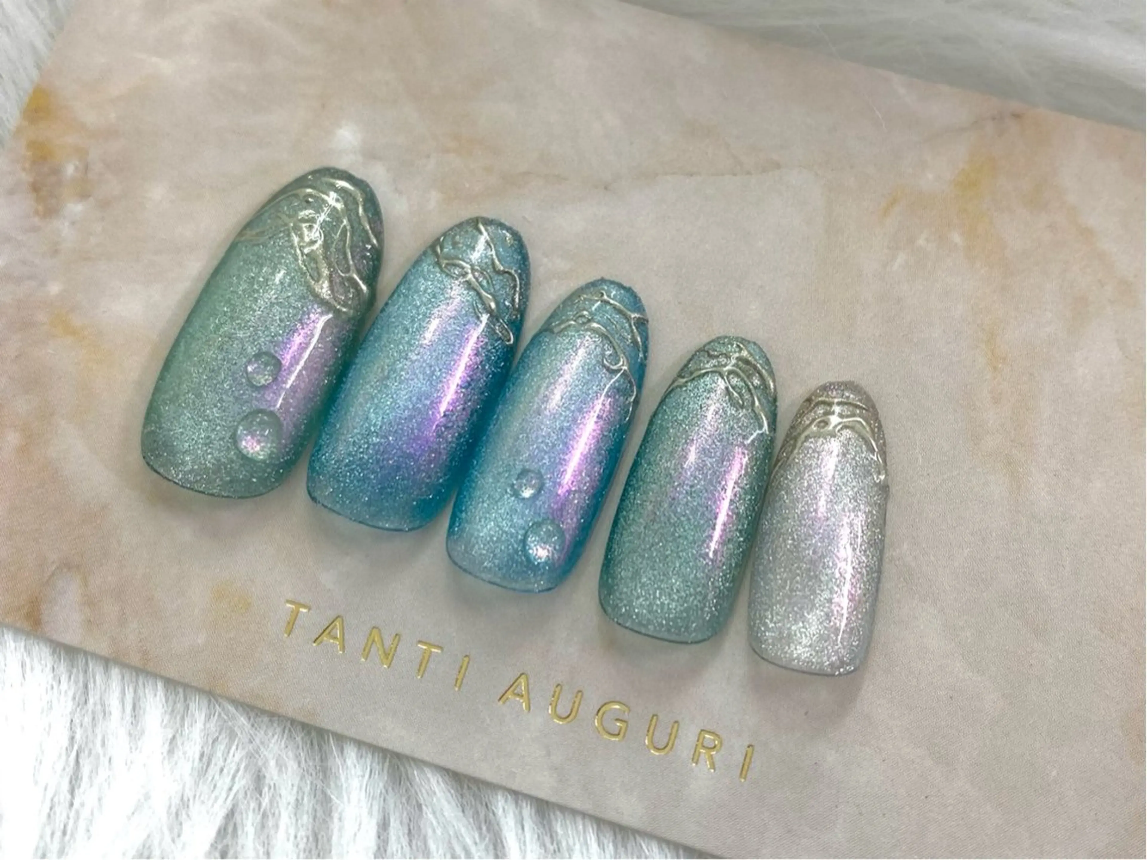 ネイル reyel Aのネイルデザイン