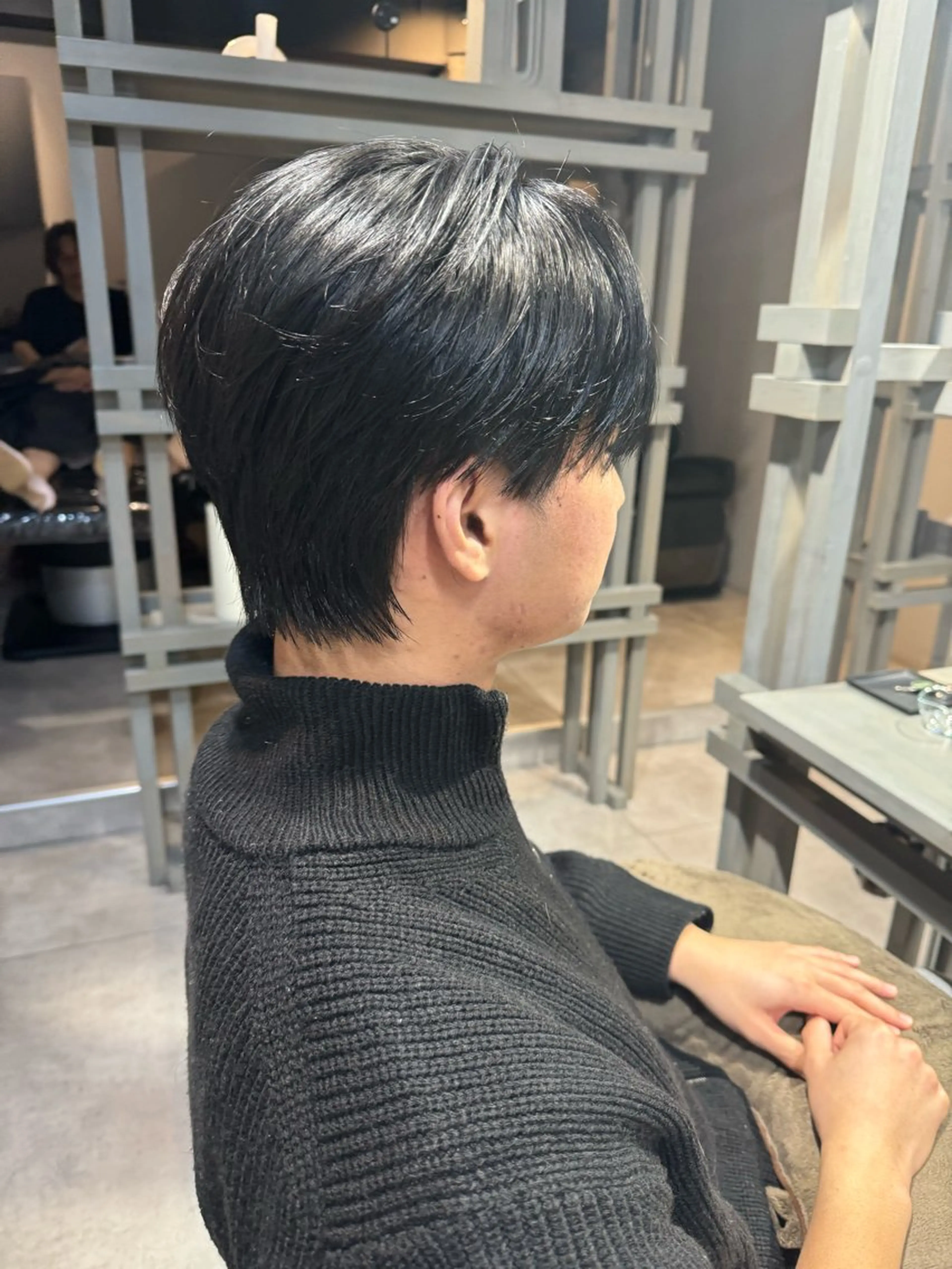 ミディアム メンズ メンズウルフカット ウルフカット 似合う髪型が 分からない方へのヘアスタイル