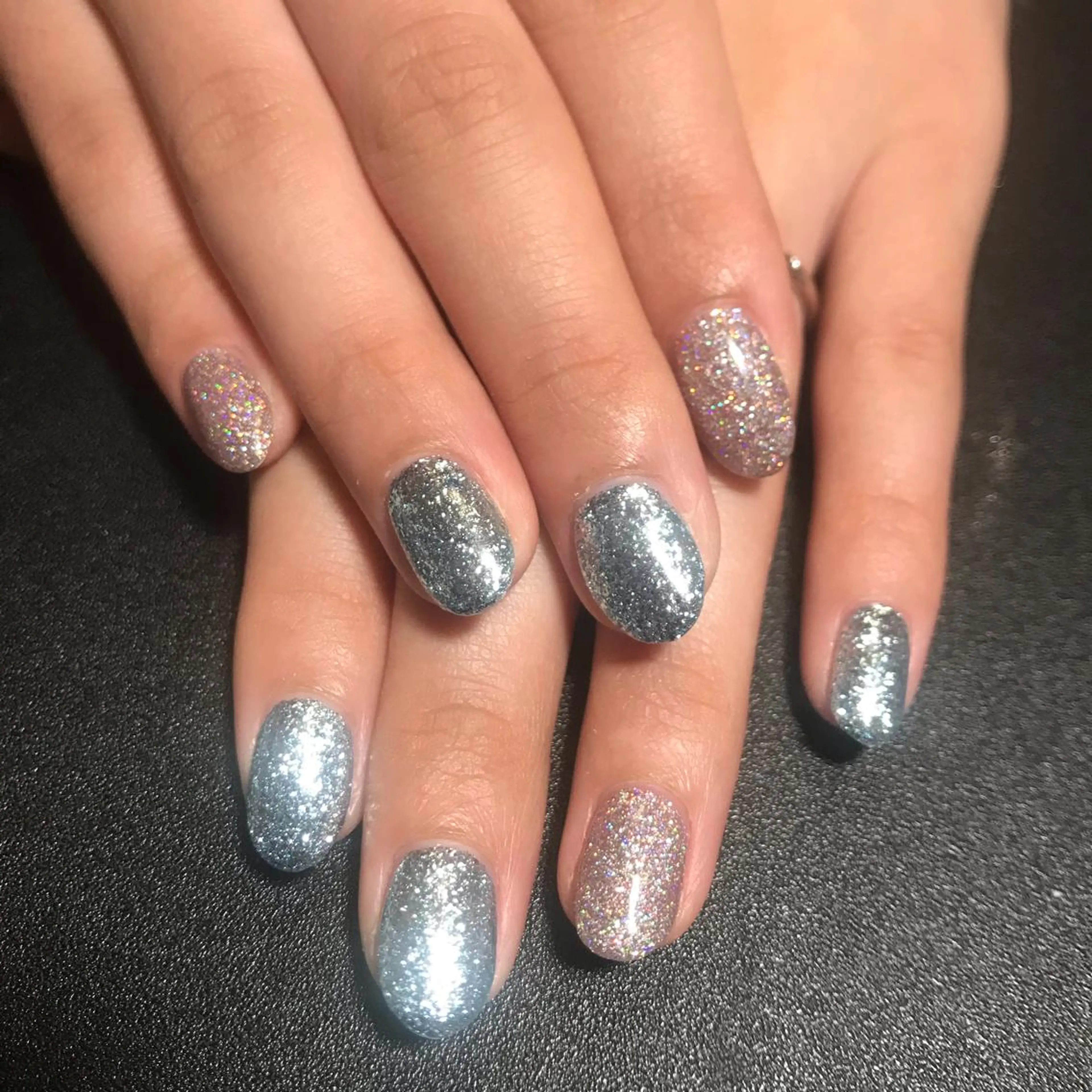 ネイル ECLAT エクラ所属・寺山 千鶴のネイルデザイン