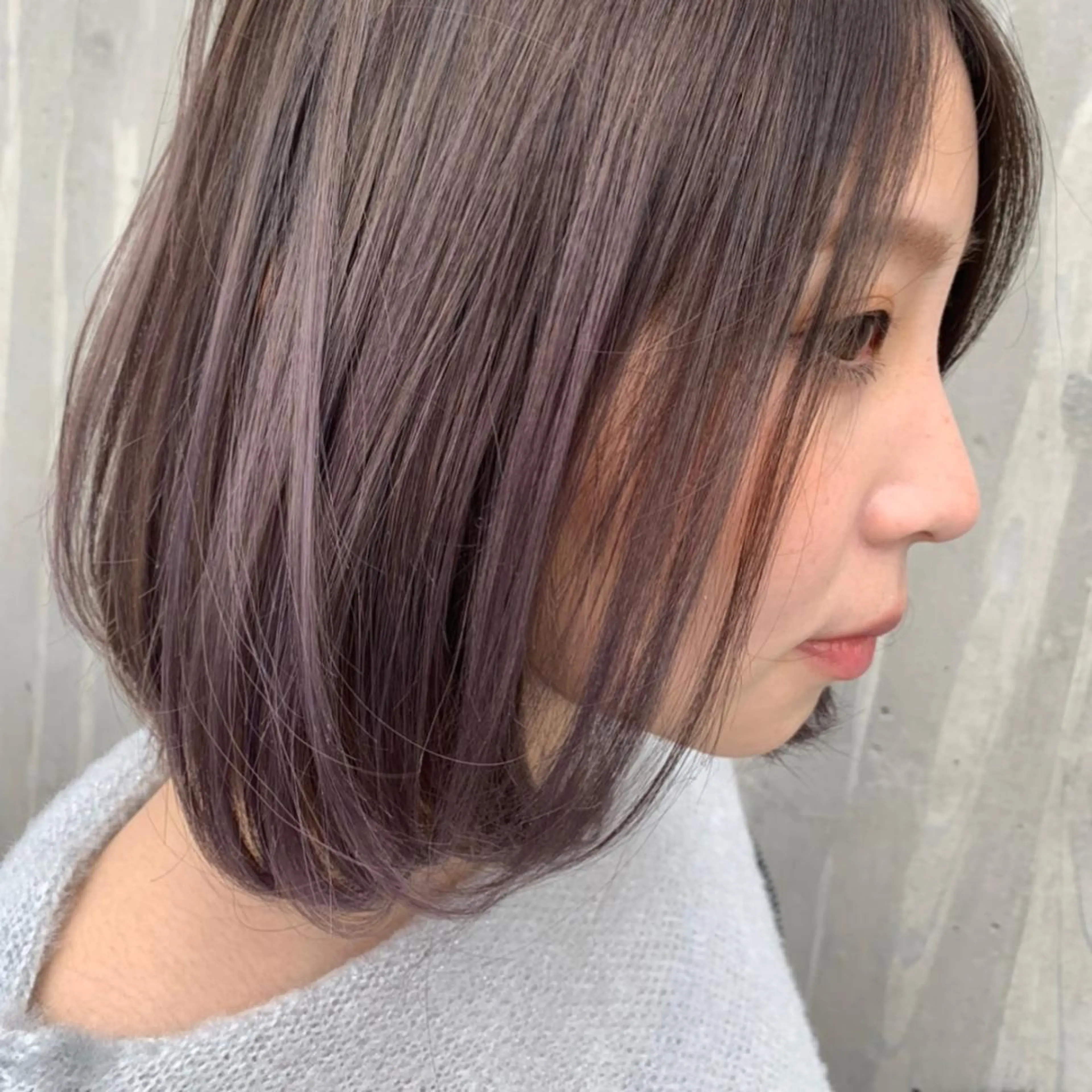 ミディアム カラー グレージュ ラベンダーカラー ラベンダーグレージュ ラベンダーグレー 韓国ヘア /男女☘️ 細江 美紅のヘアスタイル