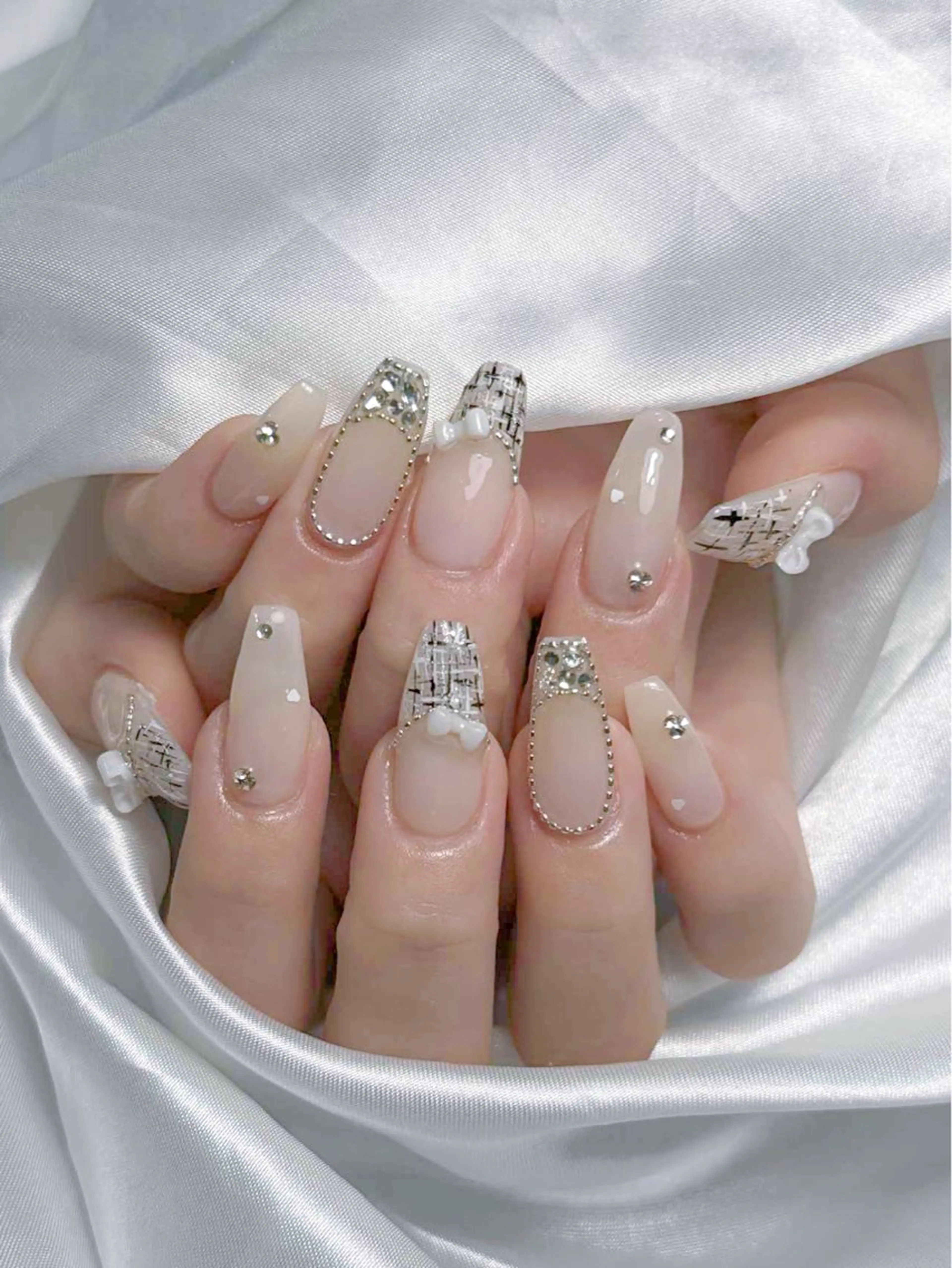 ネイル ハンドネイル LEELA NAIL STUDIOのネイルデザイン