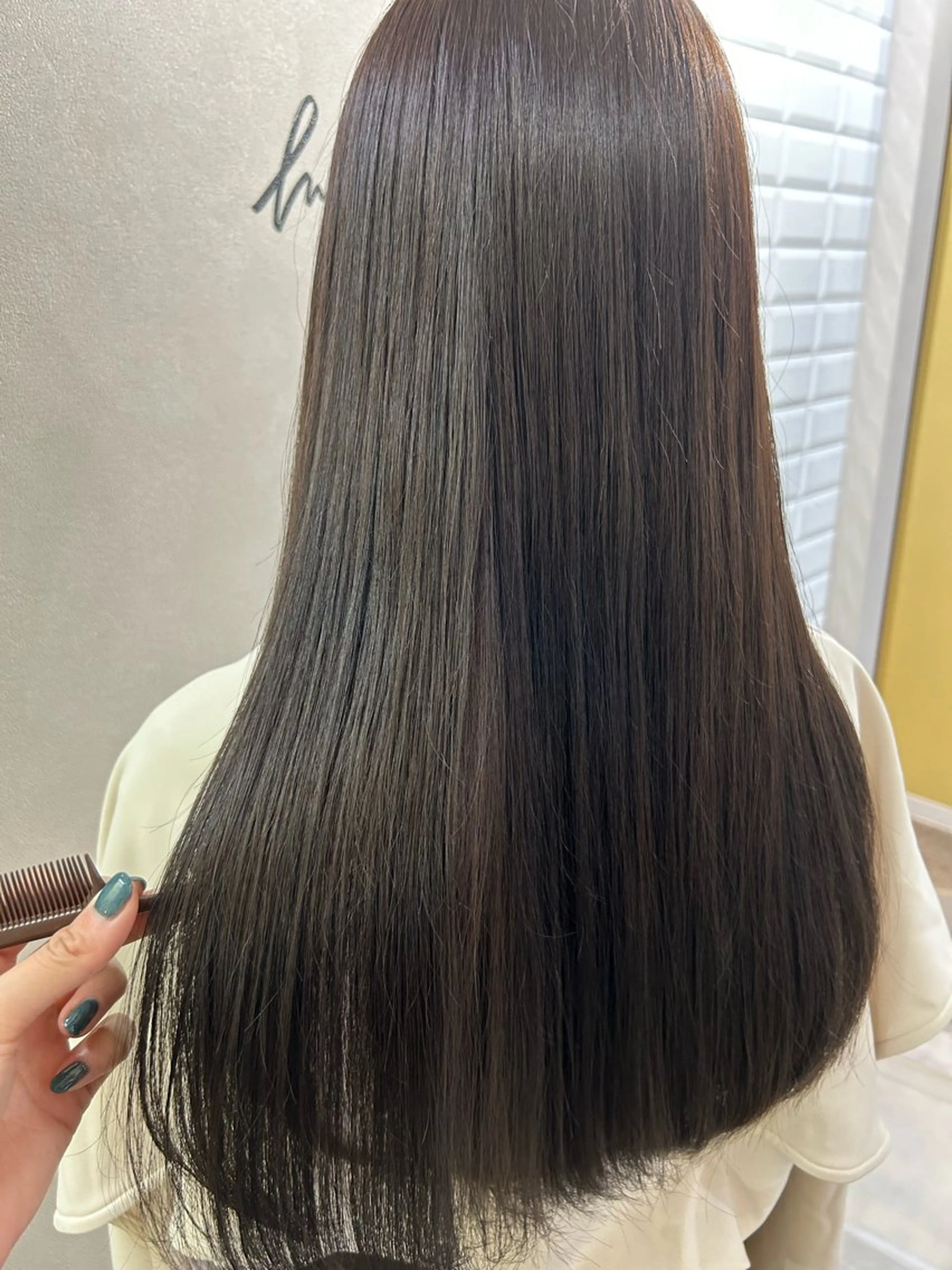 ロング カラー ベージュカラー オリーブベージュ hub hair レイヤー/透明感のヘアスタイル