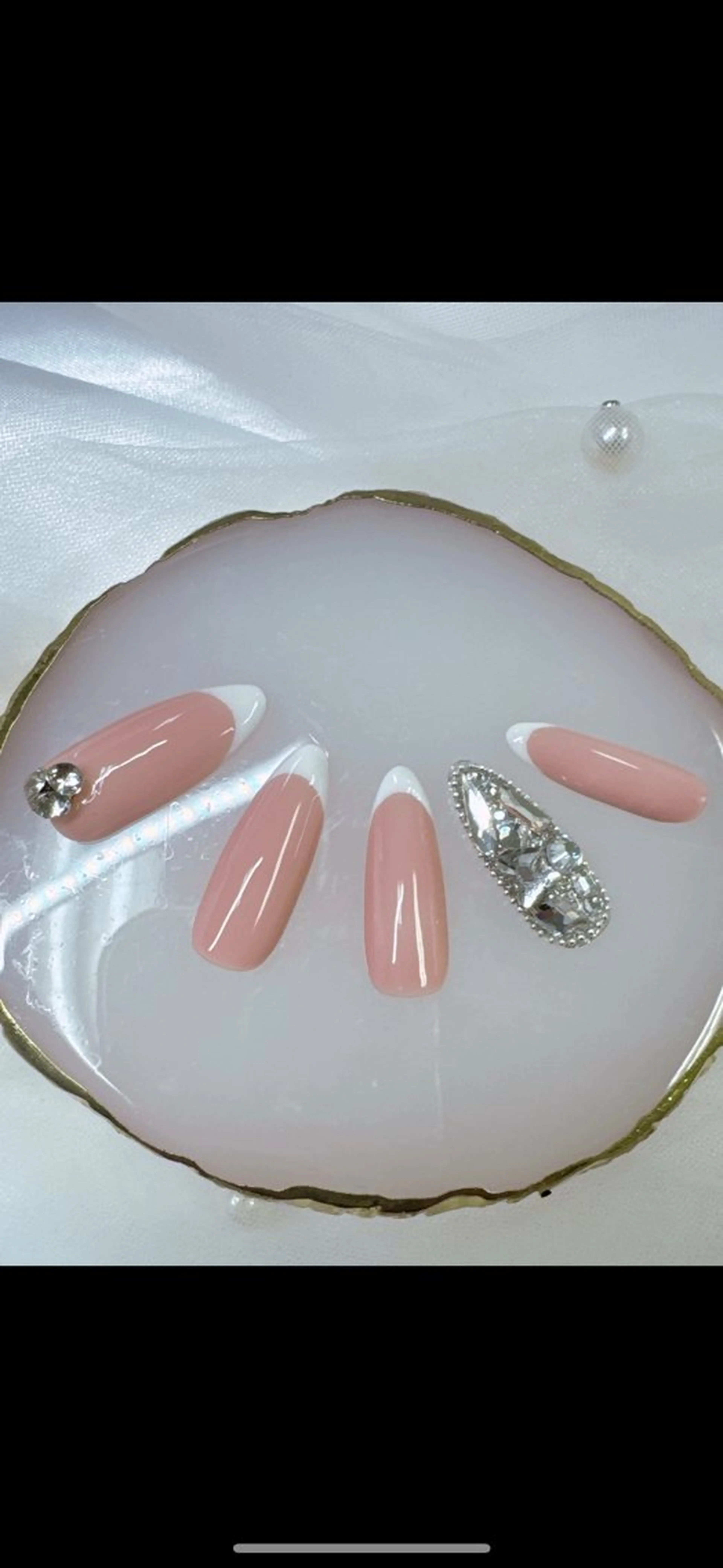 ネイル フレンチネイル ジェルネイル ガラスフレンチ キラキラネイル パラジェル ハンドネイル Queeens nailのネイルデザイン