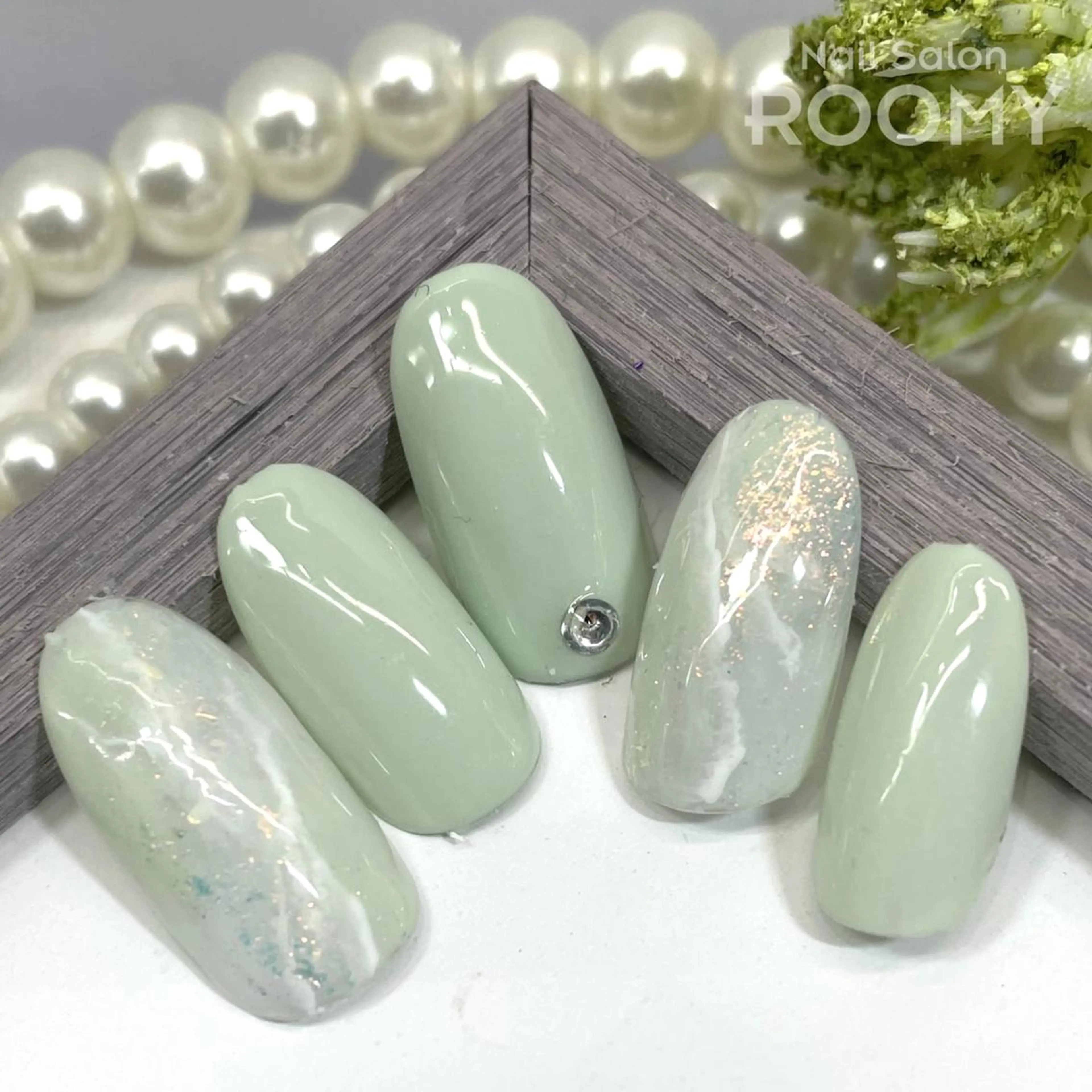 ネイル イワサキ のネイルデザイン