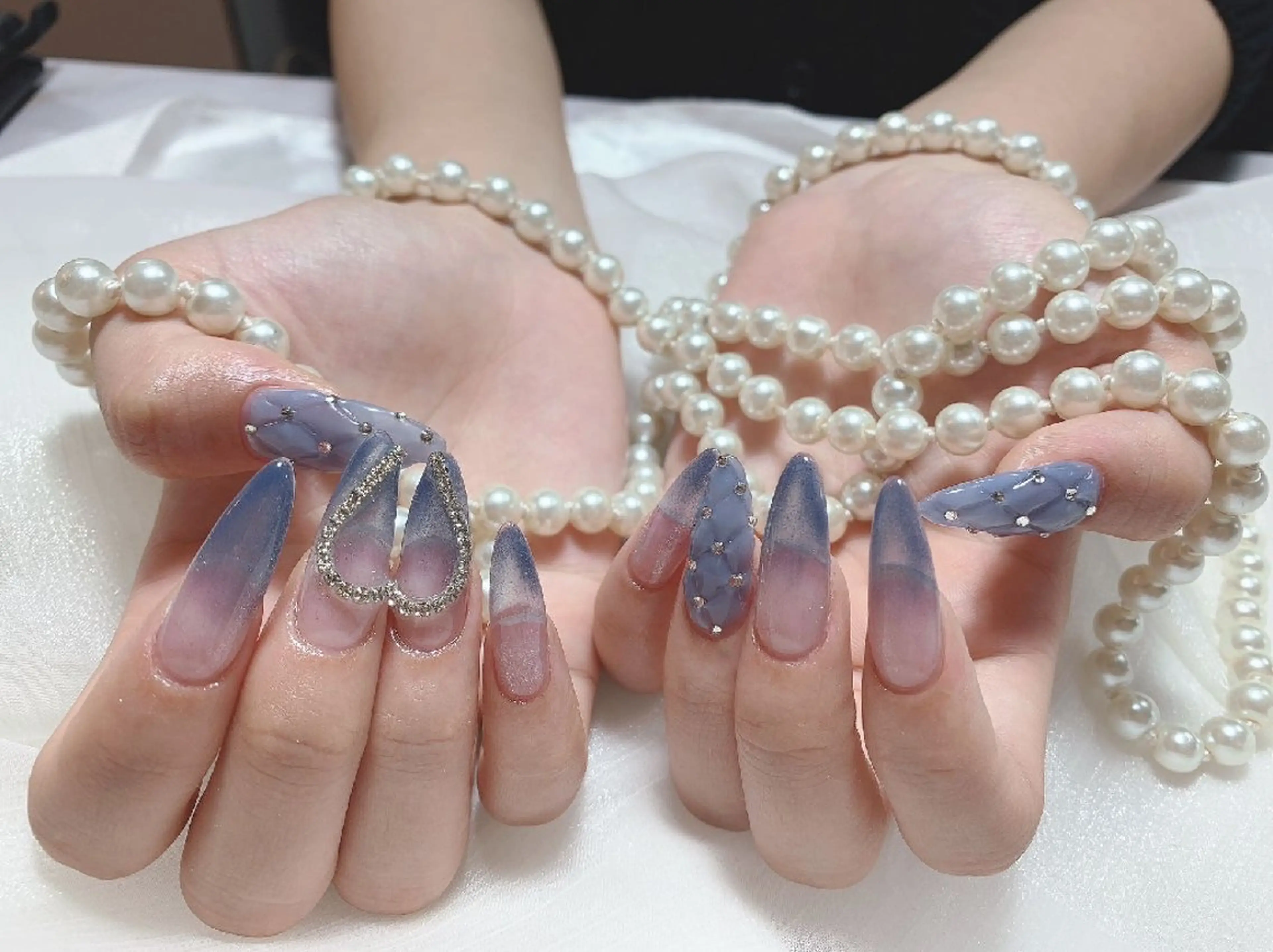 ネイル ENsalon AKIRAのネイルデザイン