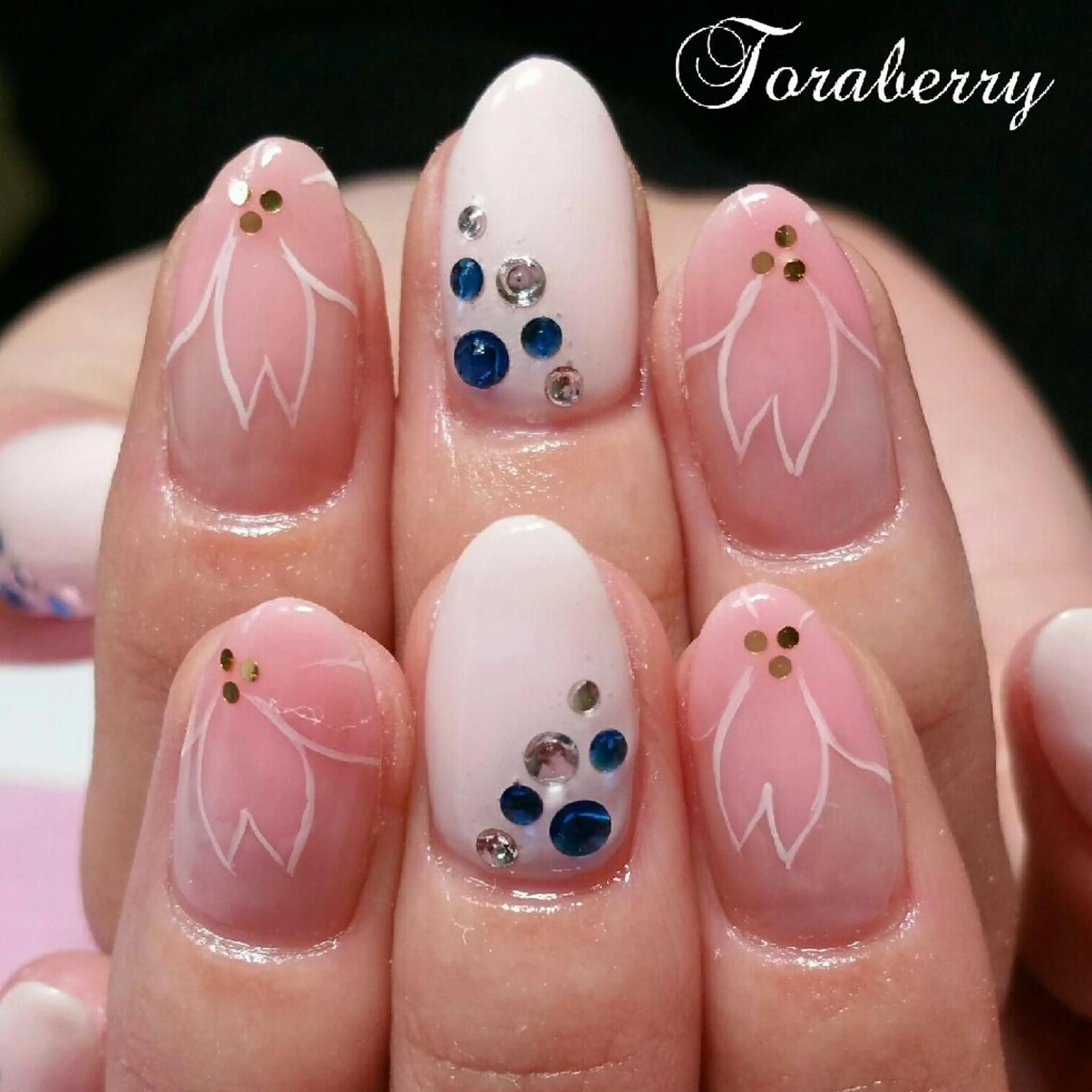 ネイル 桜ネイル フレンチネイル ネイリスト なつみのネイルデザイン