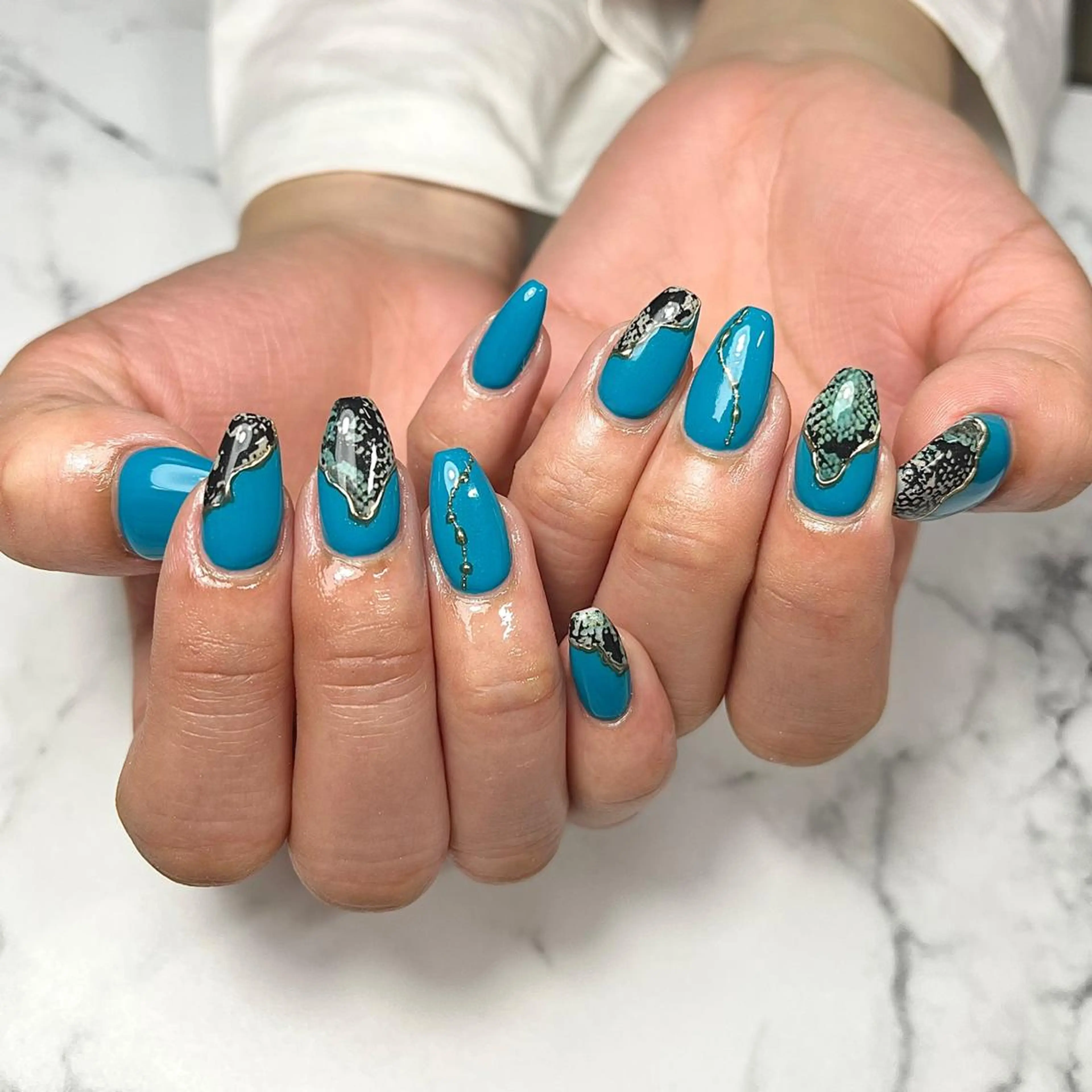 ネイル アートネイル ブルー ジェルネイル 氷ネイル・うるうるネイル 韓国ネイル ハンドネイル NAIL NOWのネイルデザイン