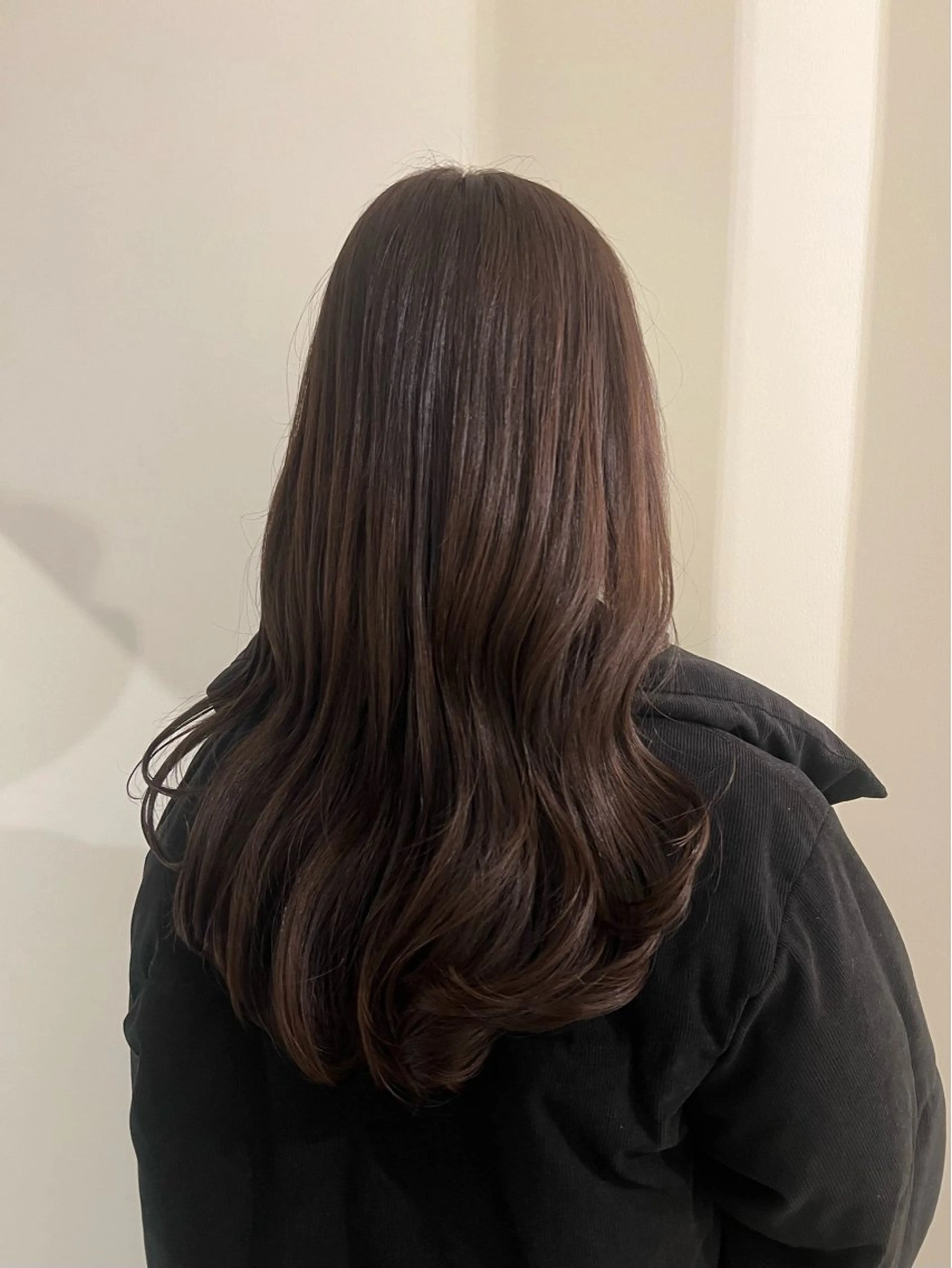 ロング カラー ベージュカラー ヘアカラー トリートメント 工藤 梨花のヘアスタイル