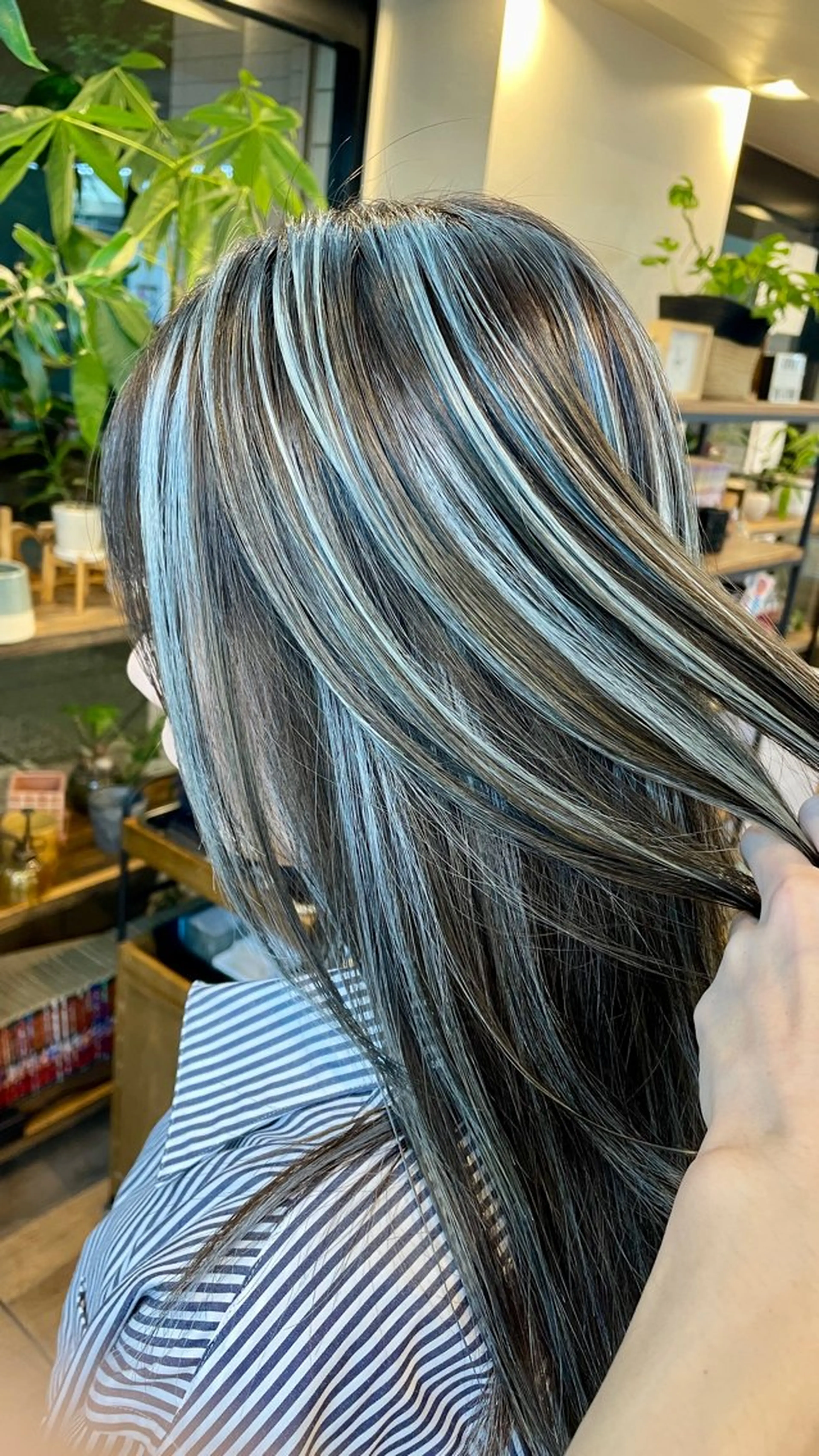 カラー Cure2所属・🌈ハイライト特化 🌈 🐶ノザワ🐶のヘアスタイル