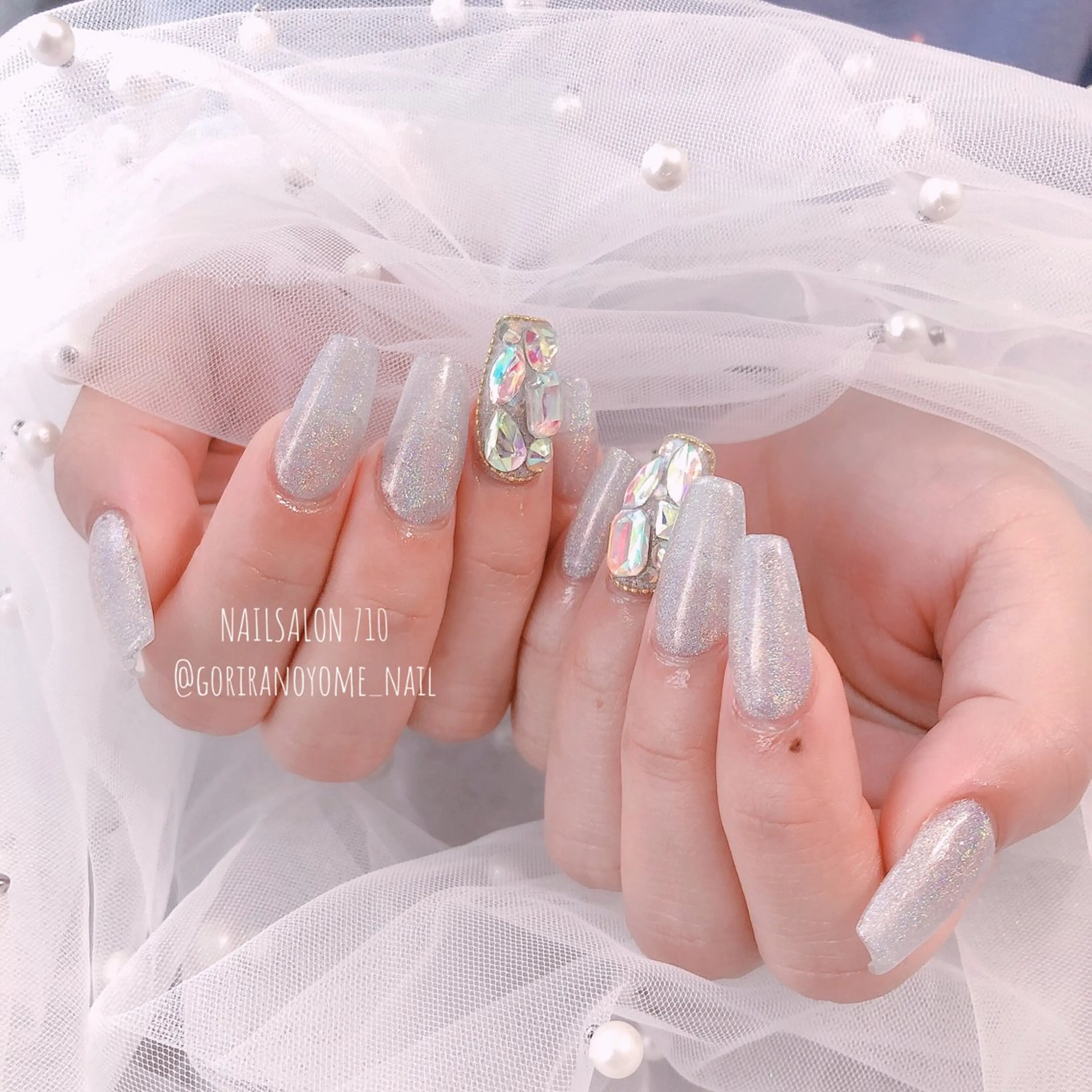 ネイル オーロラネイル 長さ出し マグネットネイル ハンドネイル ナナイチゼロ I.Naoのネイルデザイン