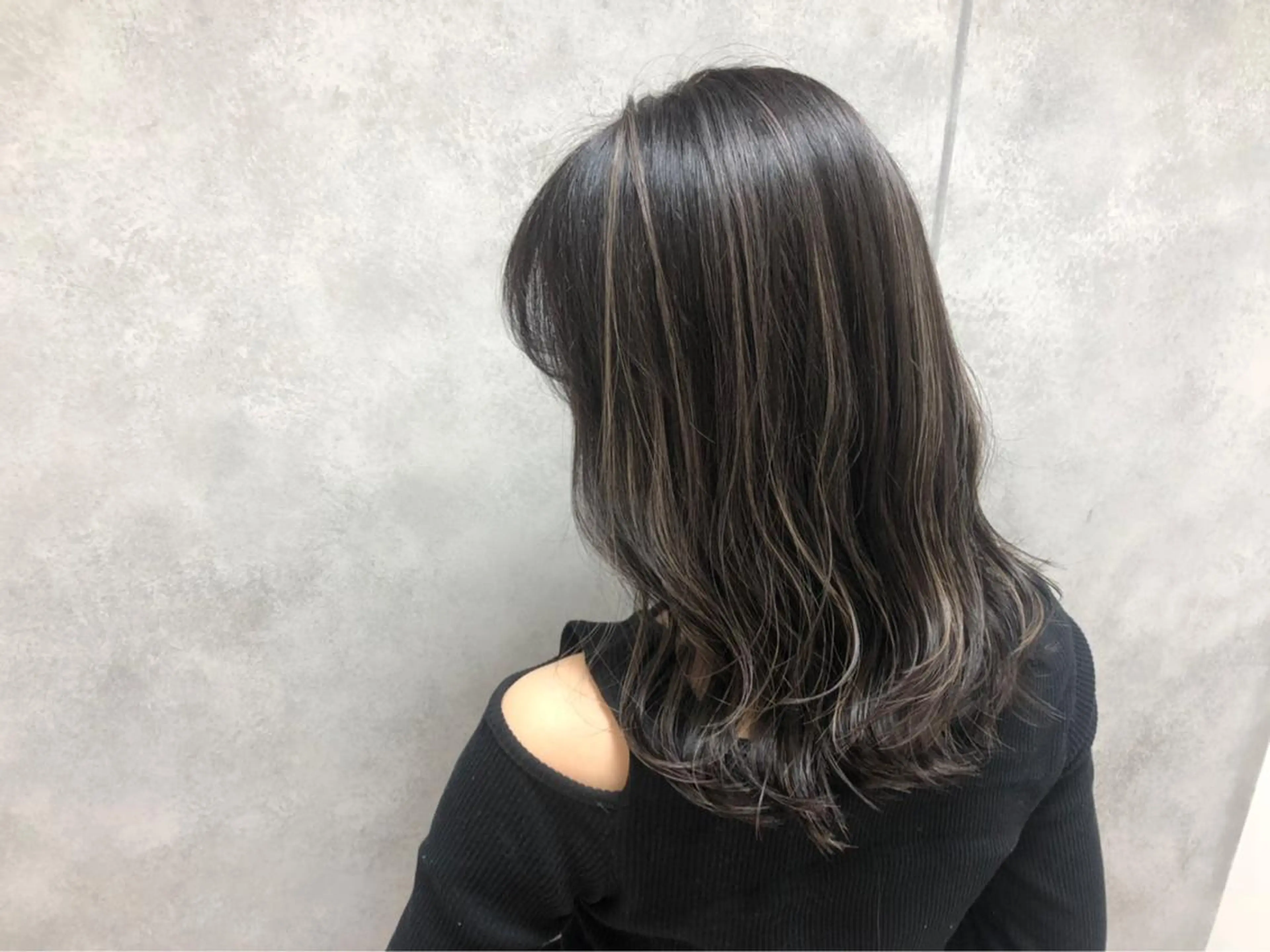 セミロング カラー マツエクモデル 安藤裕子のマツエク・マツパデザイン