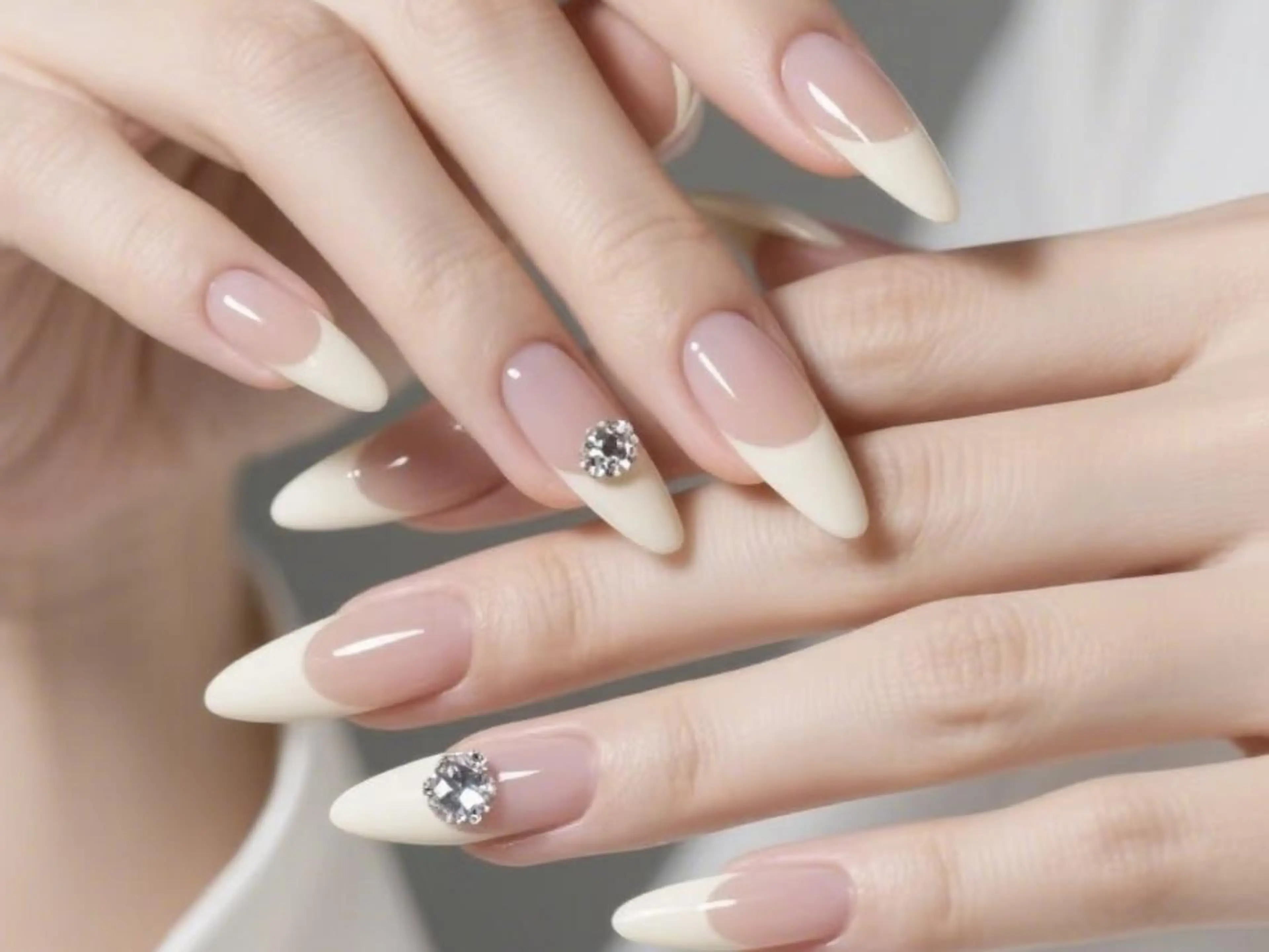 メンズ ネイル アートネイル フレンチネイル ジェルネイル キラキラネイル パラジェル ハンドネイル Bloom kabukiのネイルデザイン