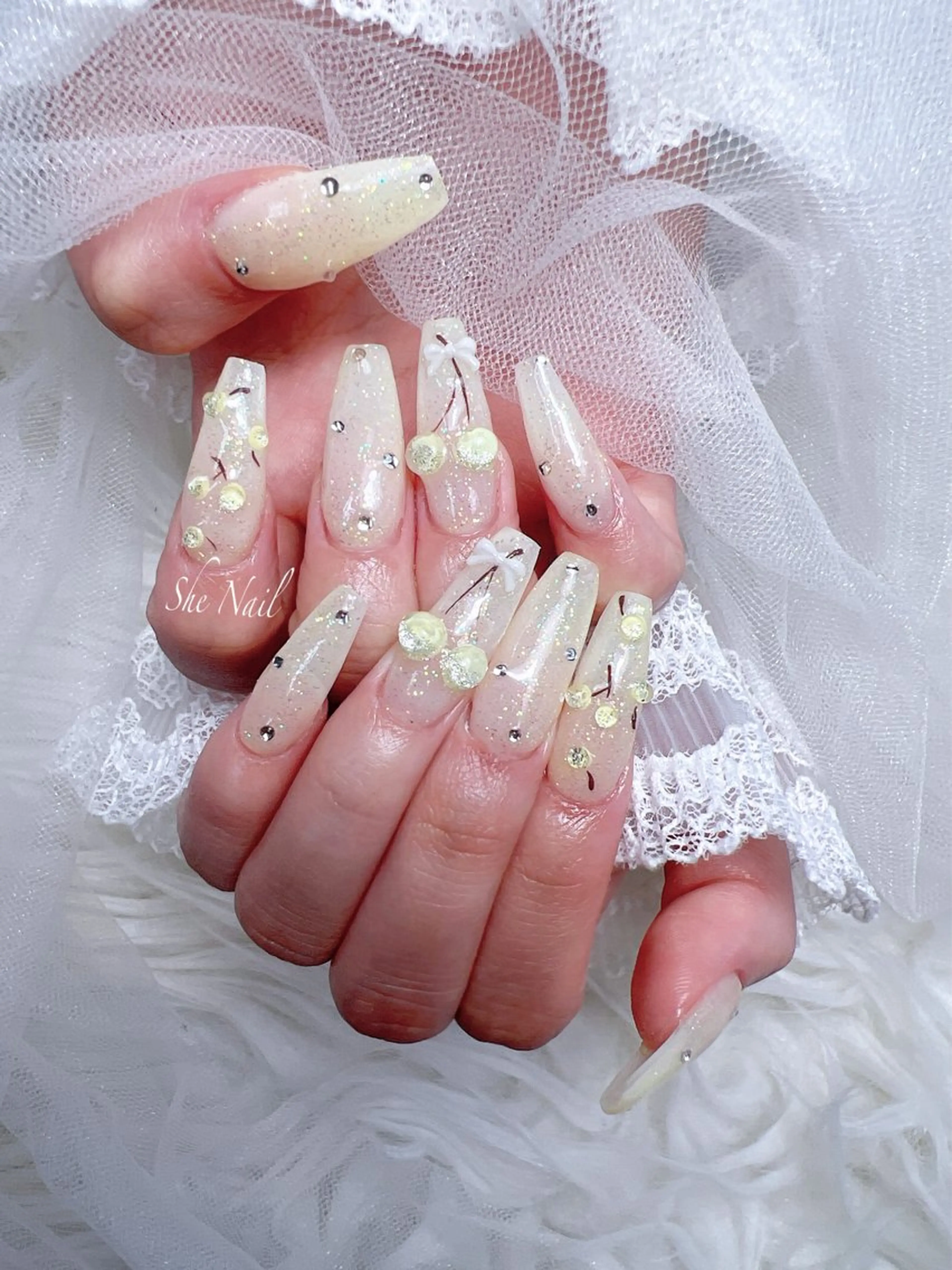 ネイル 長さ出し 持ち込み 春ネイル ワンホンネイル 黄色 ハンドネイル ISA_ BELLAのネイルデザイン