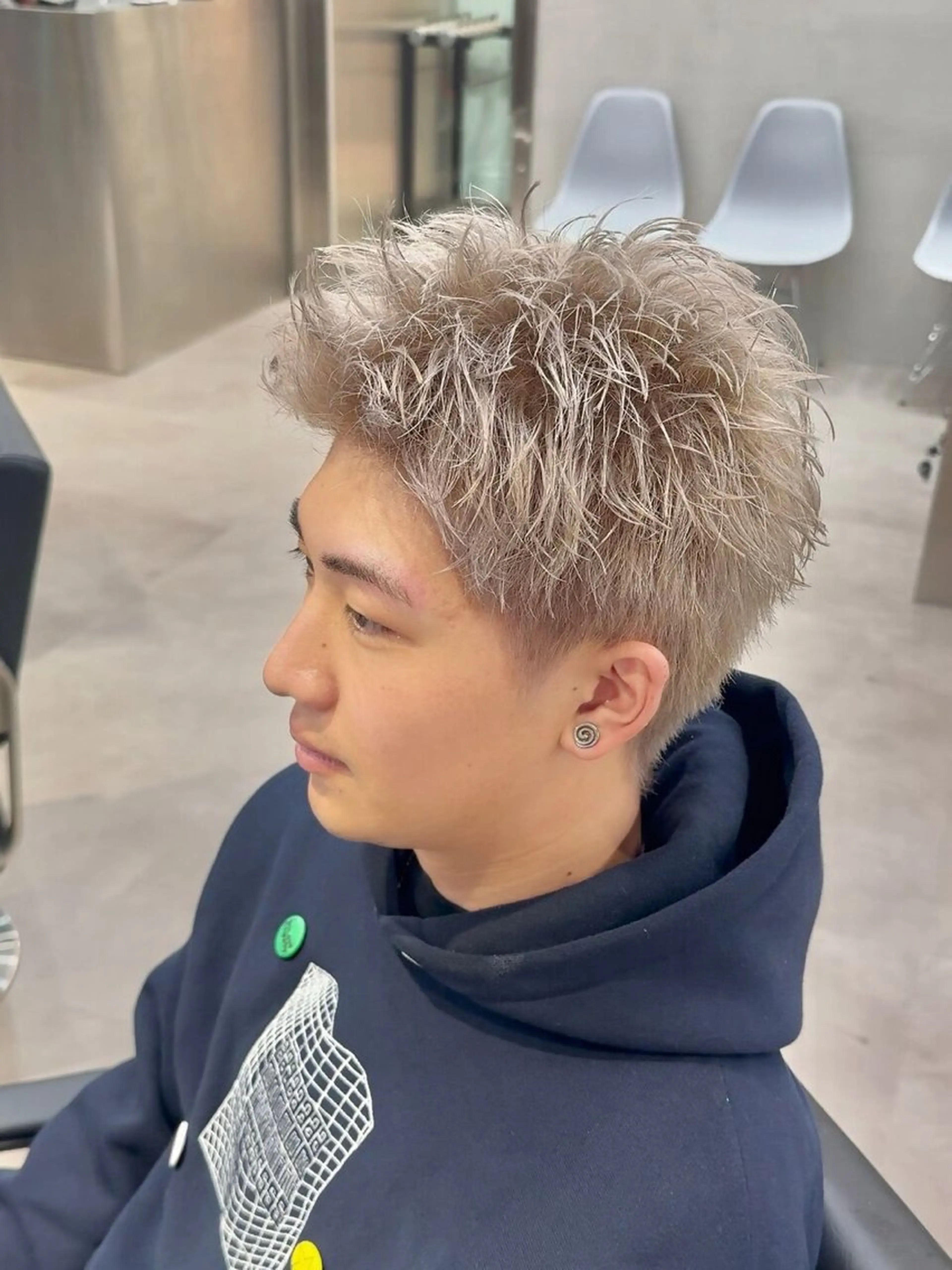 ショート カラー メンズ スパイキーショート ショートヘア ヘアカラー LIBER🫧AKO 🫧メンズのヘアスタイル