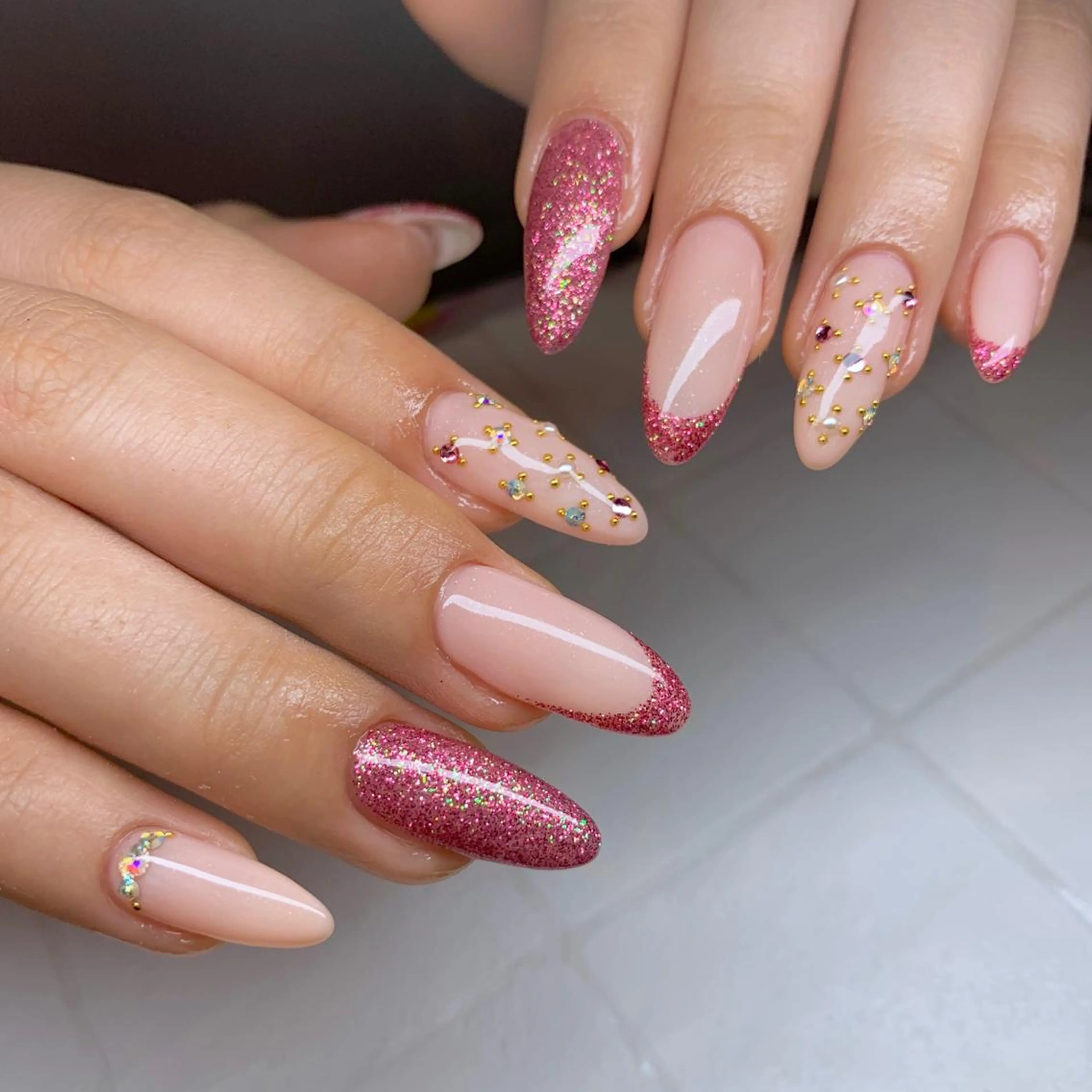 ネイル repos~ルポ~所属・里見 麗のネイルデザイン