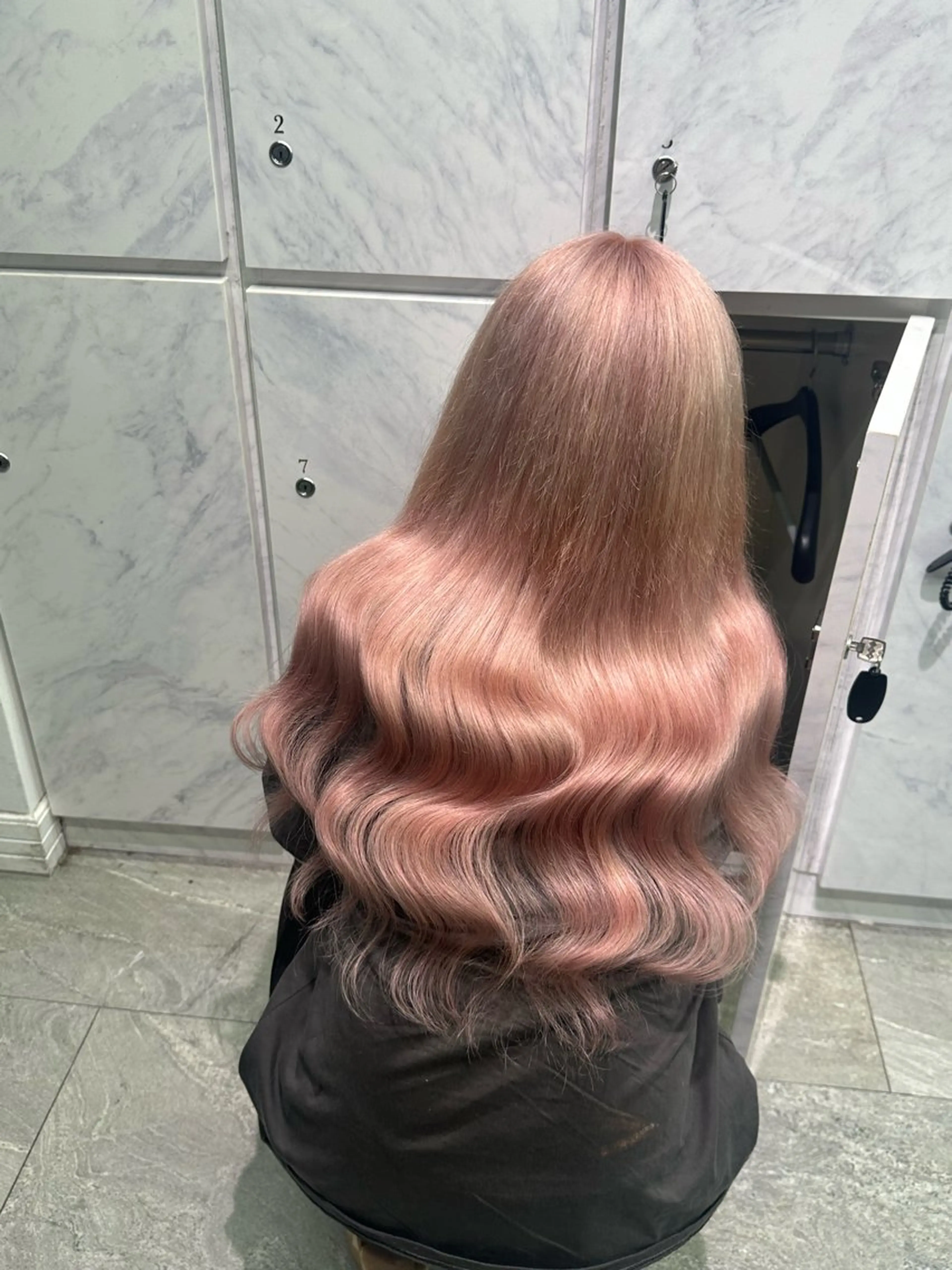 ロング プルエクステ/カラー ⭐️KIR̋Aのヘアスタイル