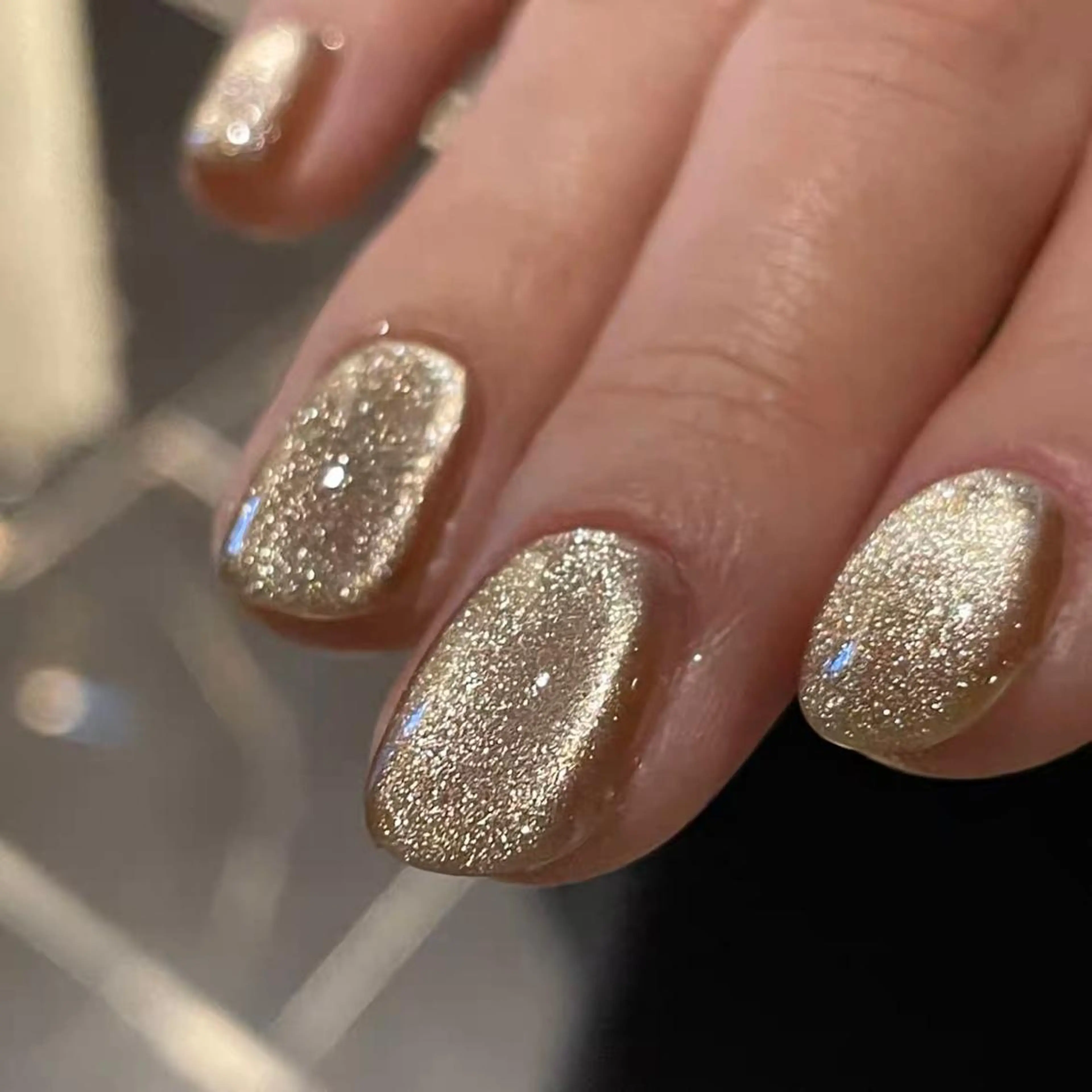 ネイル マグネットネイル ハンドネイル AngelChris ビューティーサロンのネイルデザイン