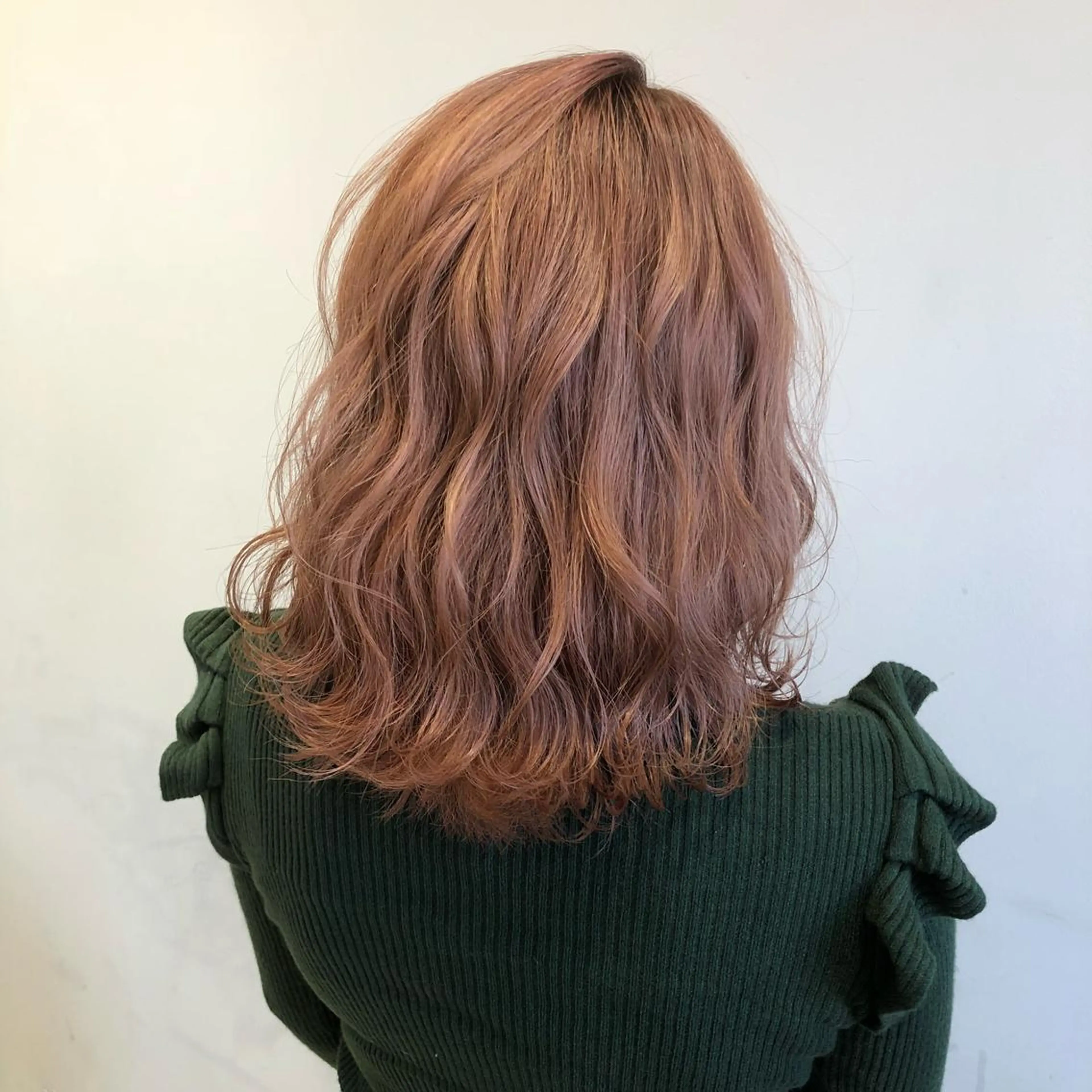 ミディアム 岩瀬 翔太のヘアスタイル