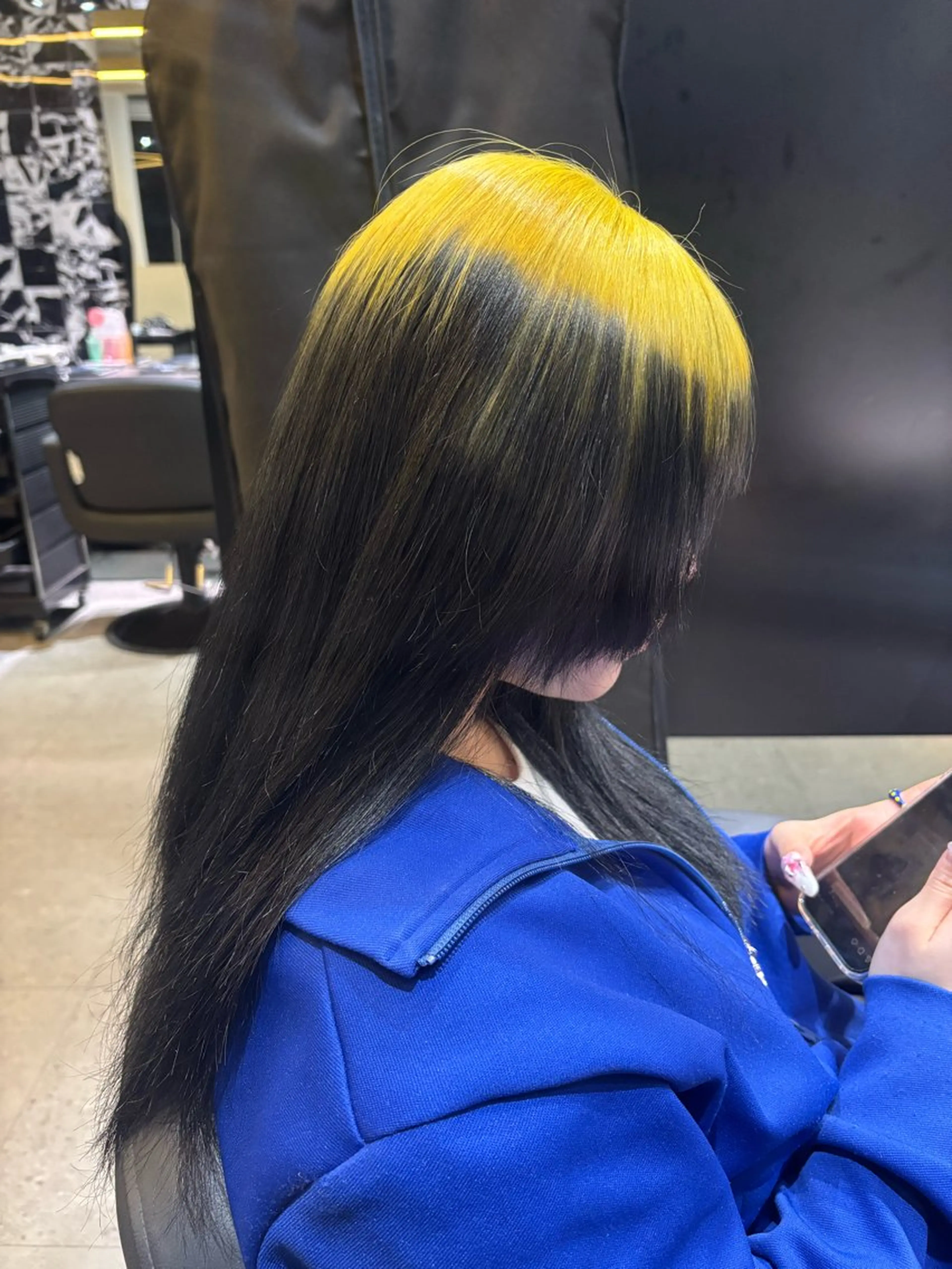 ロング ヘアカラー 佐々木 輝人のヘアスタイル