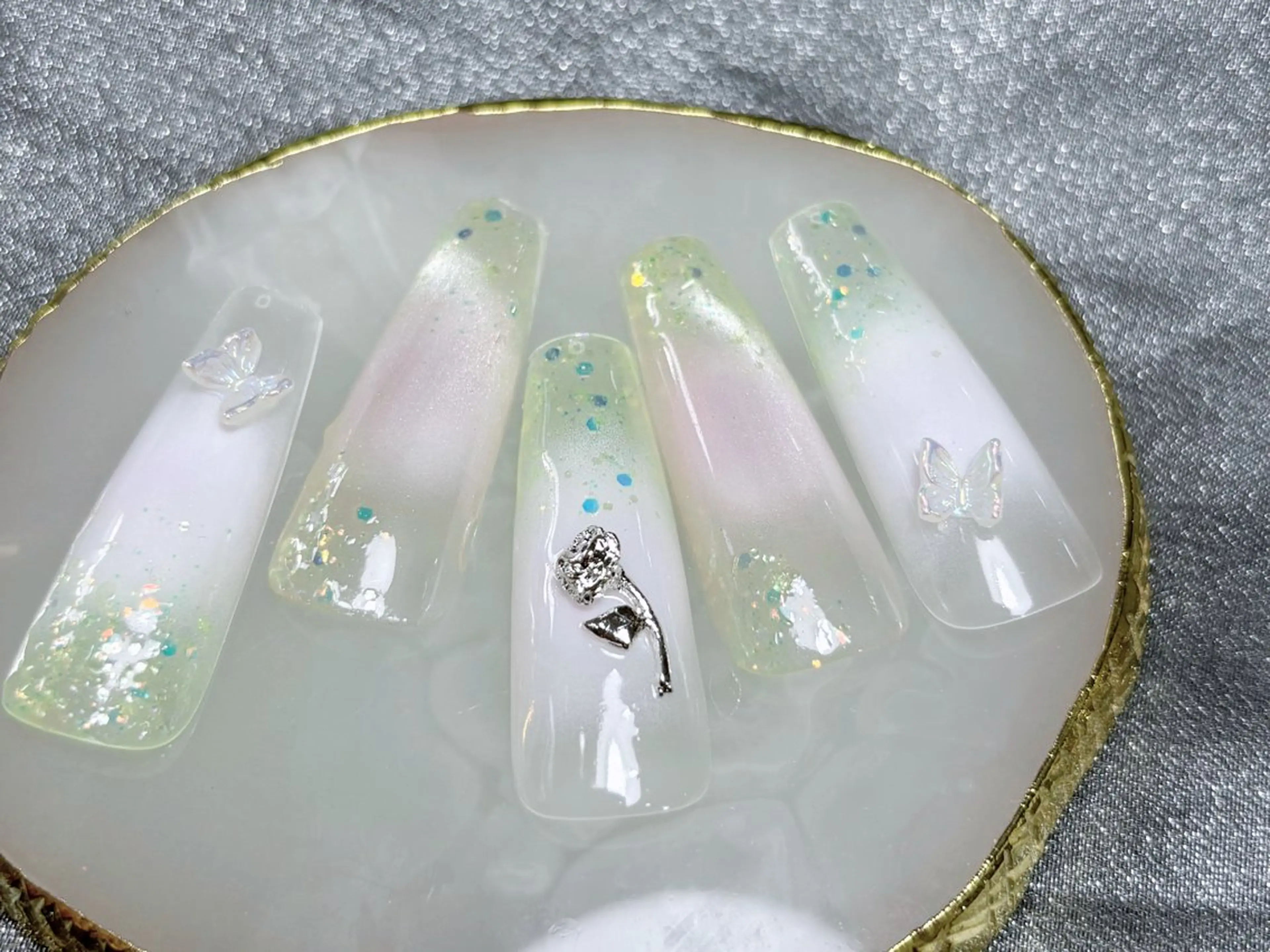 ネイル ハンドネイル H3 Nail Tsuki🦋💙のネイルデザイン