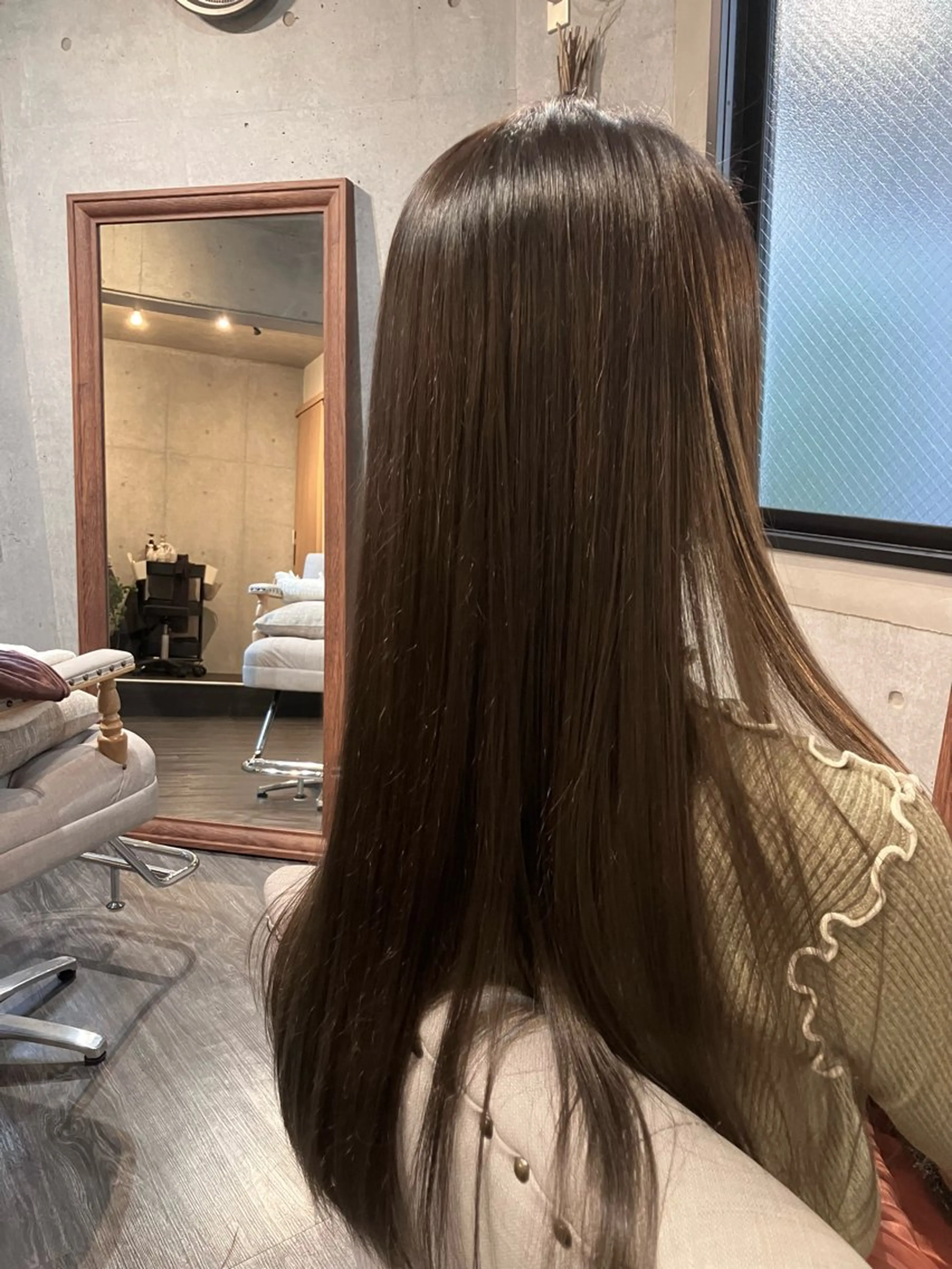 ロング カット ヘアカラー vi camino ミヤデラのヘアスタイル