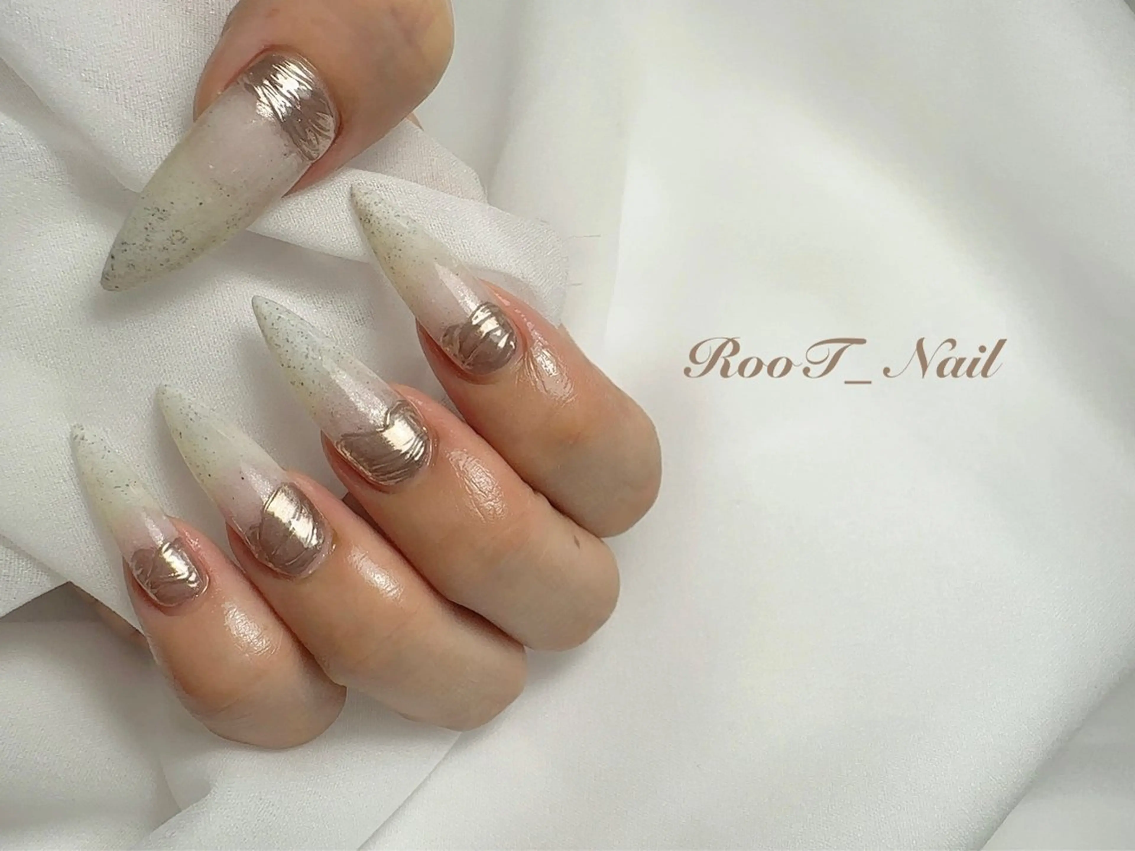 ネイル ミラーネイル ハンドネイル RooT Nailのネイルデザイン