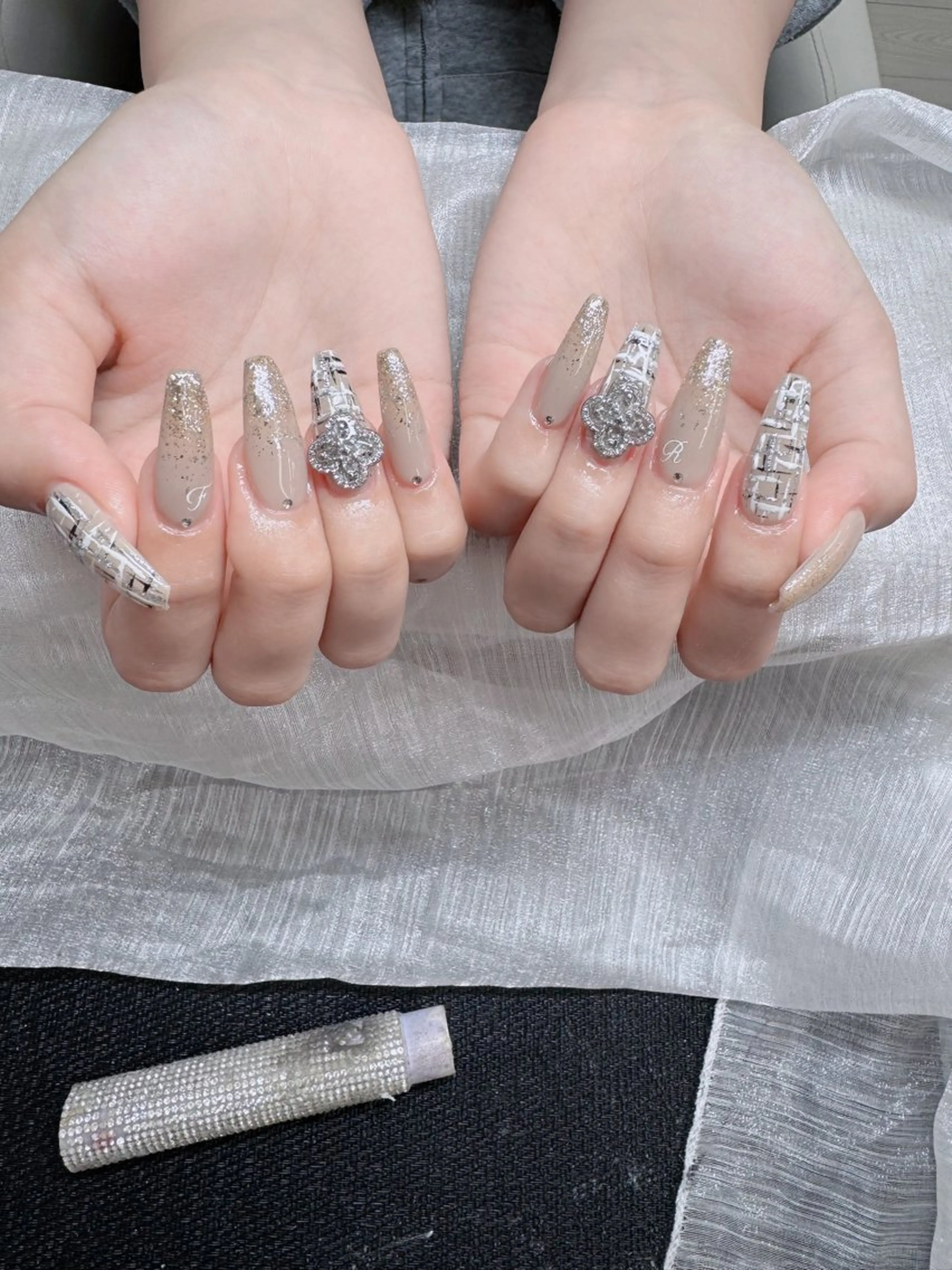 ネイル フレンチネイル ジェルネイル ハロウィン キラキラネイル 韓国ネイル H.baby Nail Salonのネイルデザイン