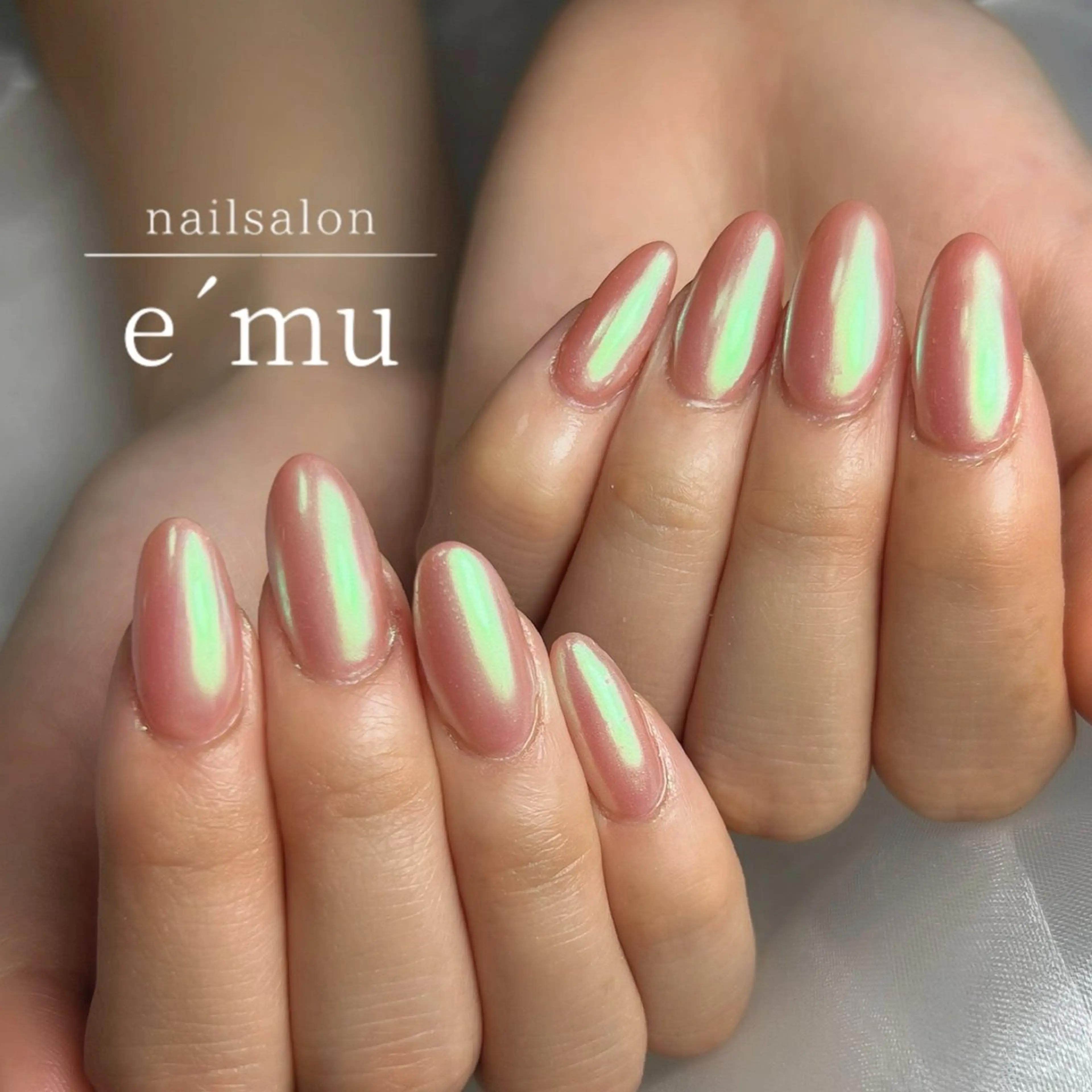 ネイル オーロラネイル ハンドネイル nailsalon e´muのネイルデザイン
