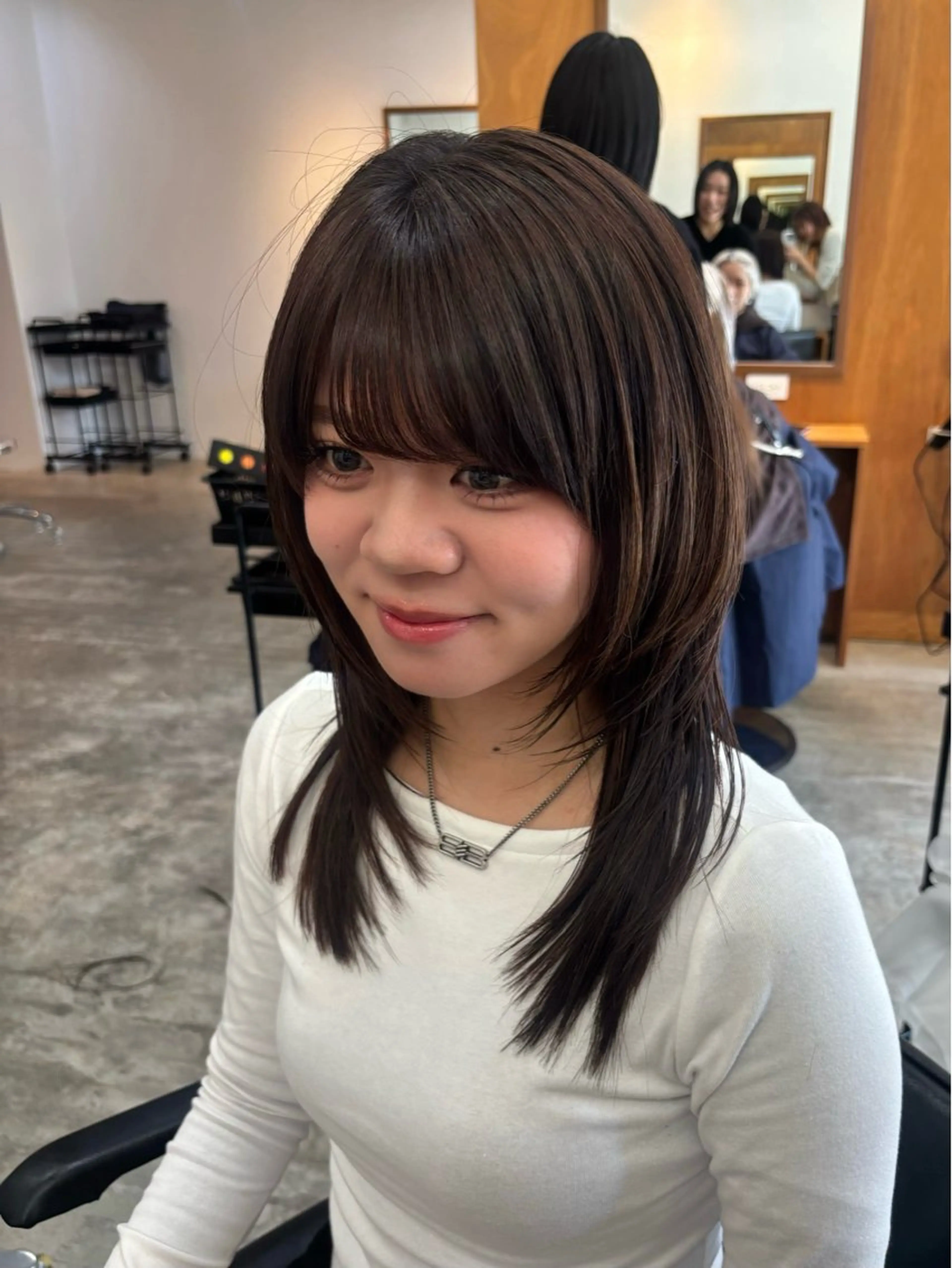 ロング レイヤーカット カット トリートメント 心美/ブリーチなし 透明感カラーのヘアスタイル