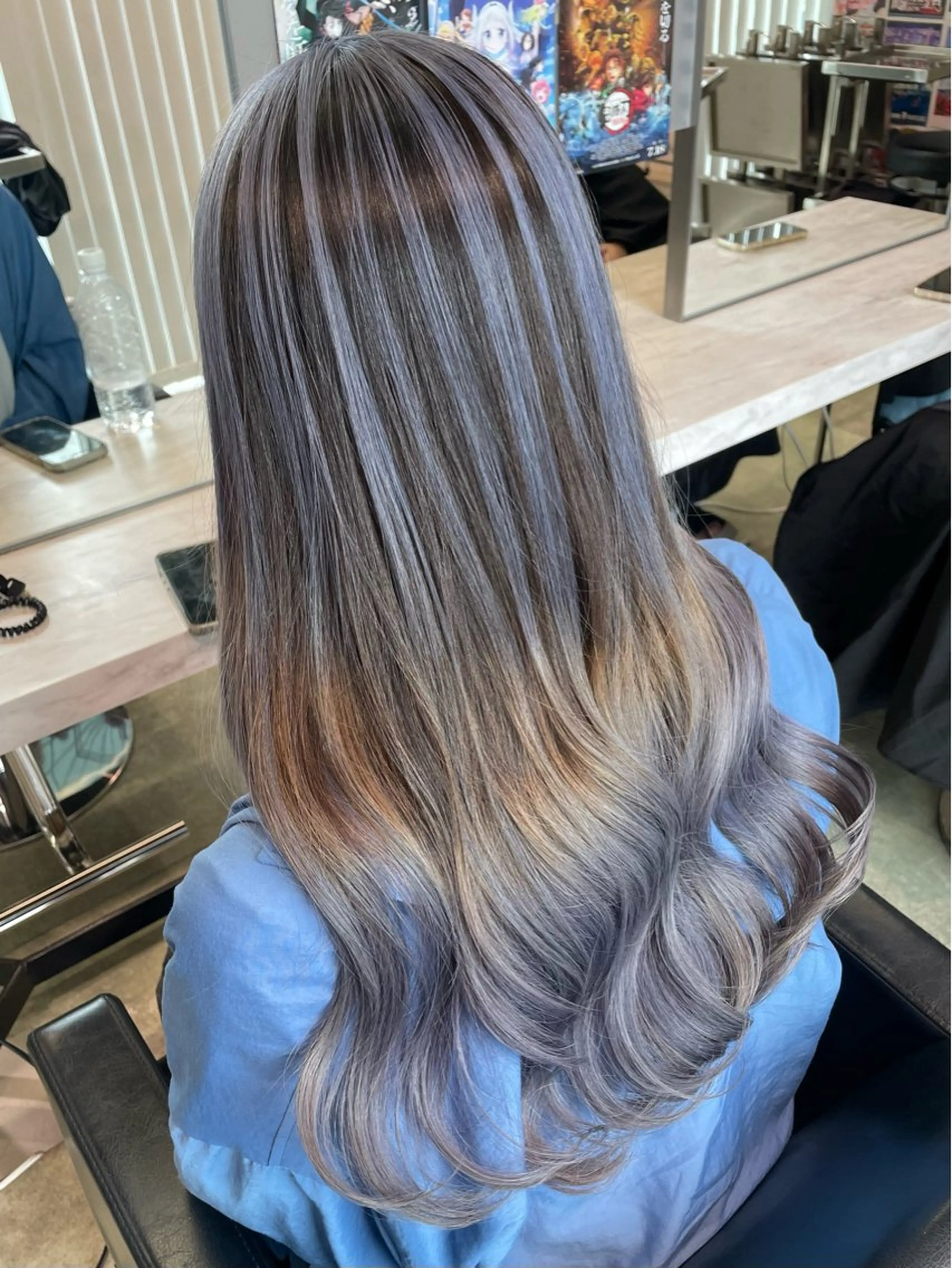 カラー ブルーカラー シルバー 🍭ハイトーン/ デザインカラー🦄のヘアスタイル