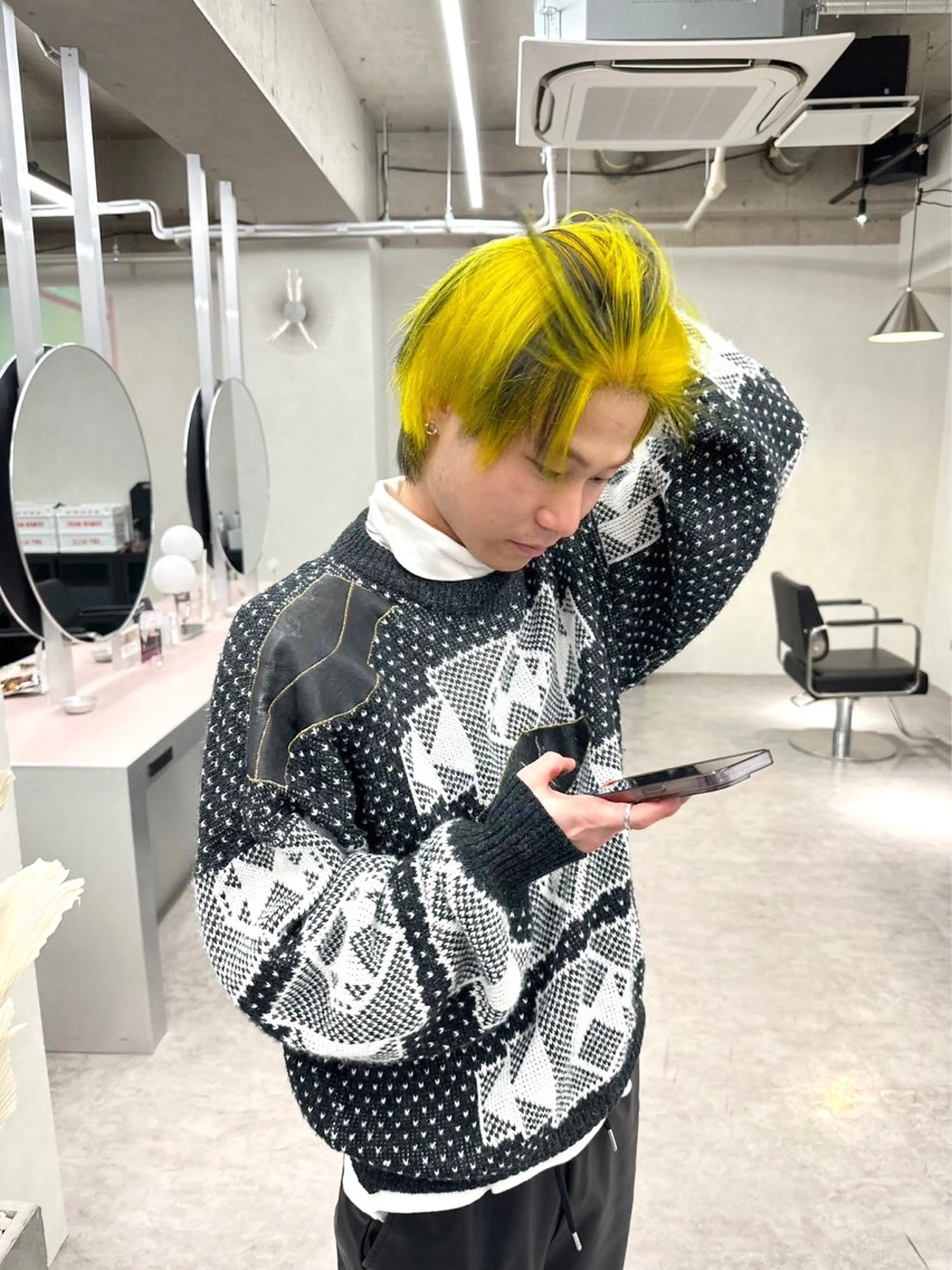 ショート カラー メンズ メンズブリーチ メンズ韓国風 波巻きパーマ ブリーチ 透明感カラー ✨武内凌太✨ 複雑履歴/ムラ修正のヘアスタイル