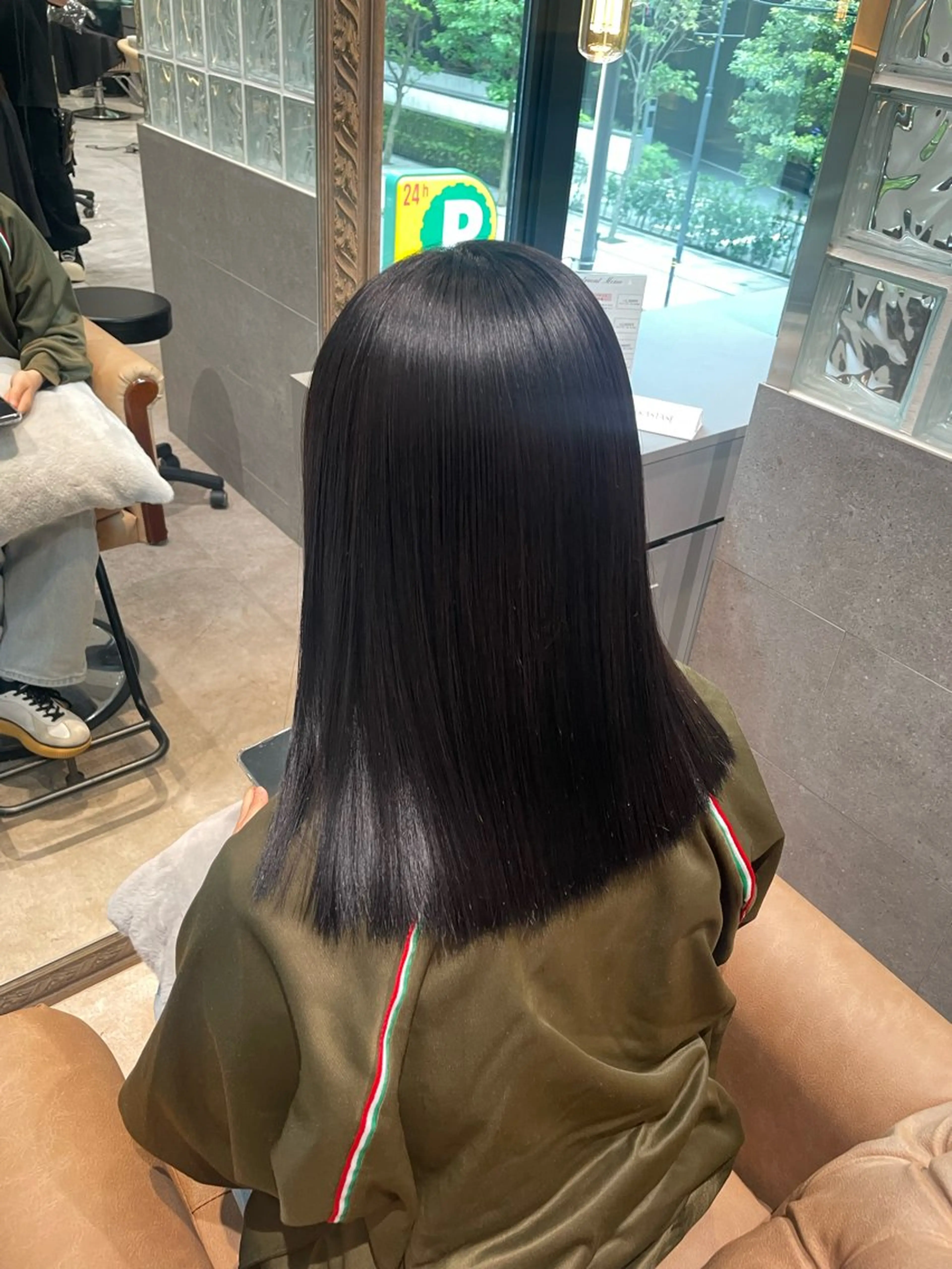 【11月限定🍁🍂】 実習生に向けた暗染めカラー➕内部補習トリートメント💫🩵の写真