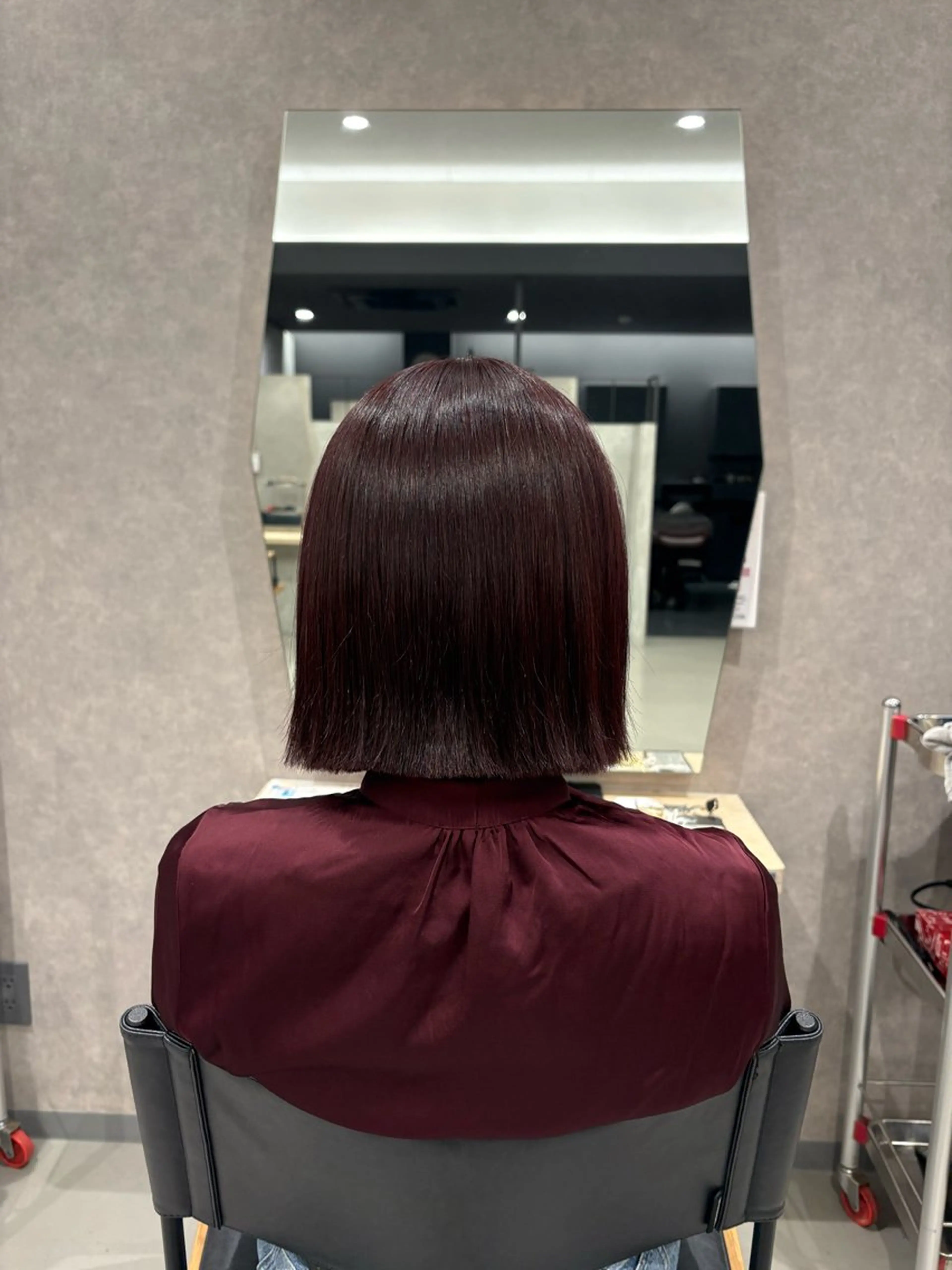 カラー 切りっぱなしボブ レッドカラー ボブ FRAME/ 岡本佳奈のヘアスタイル