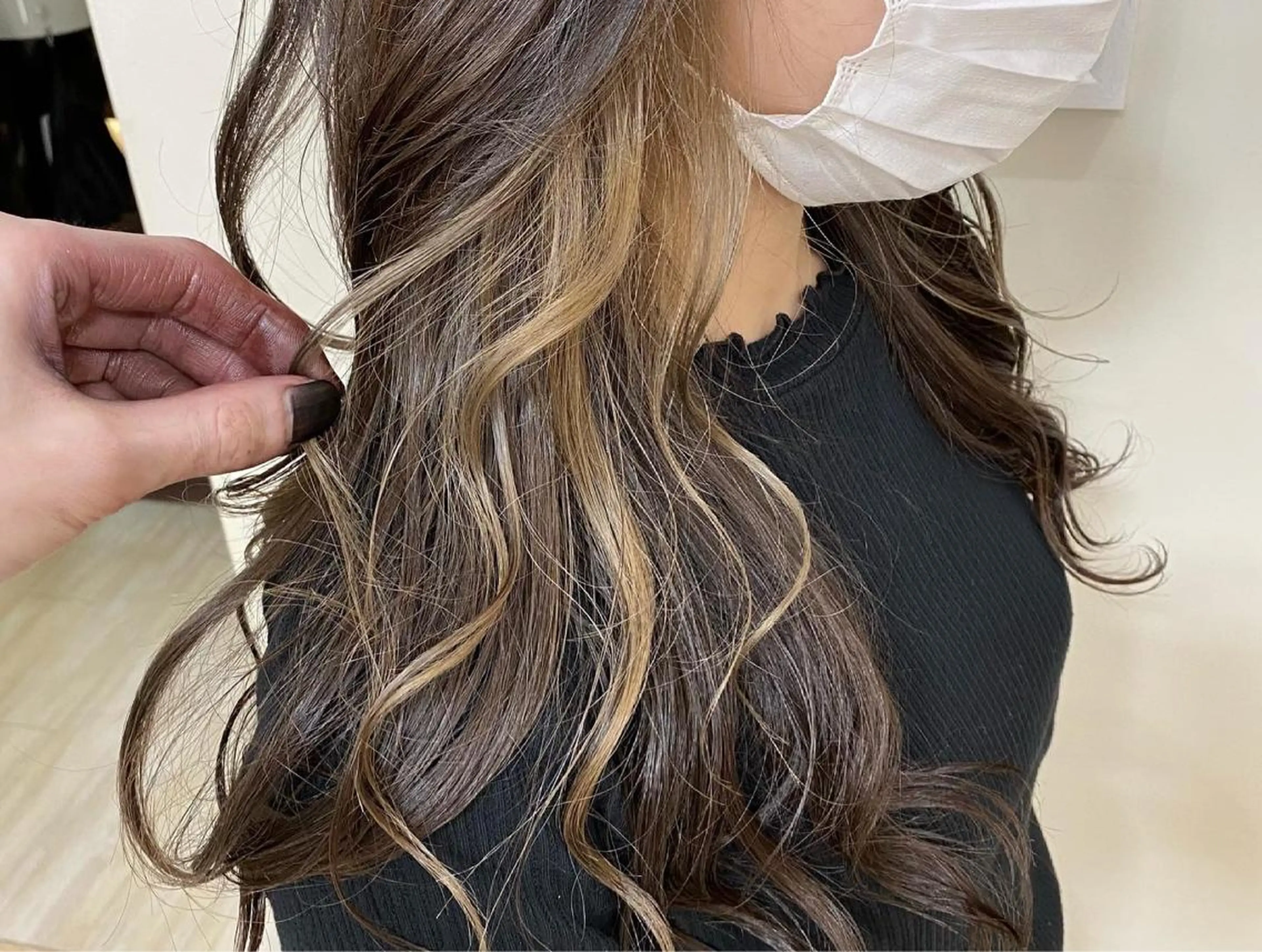 カラー SALOWIN栄 高須大貴のヘアスタイル